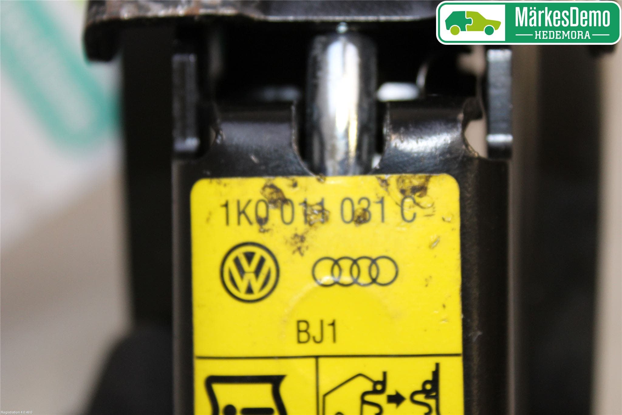 Volkswagen VW GOLF VI 09-13 Domkraft