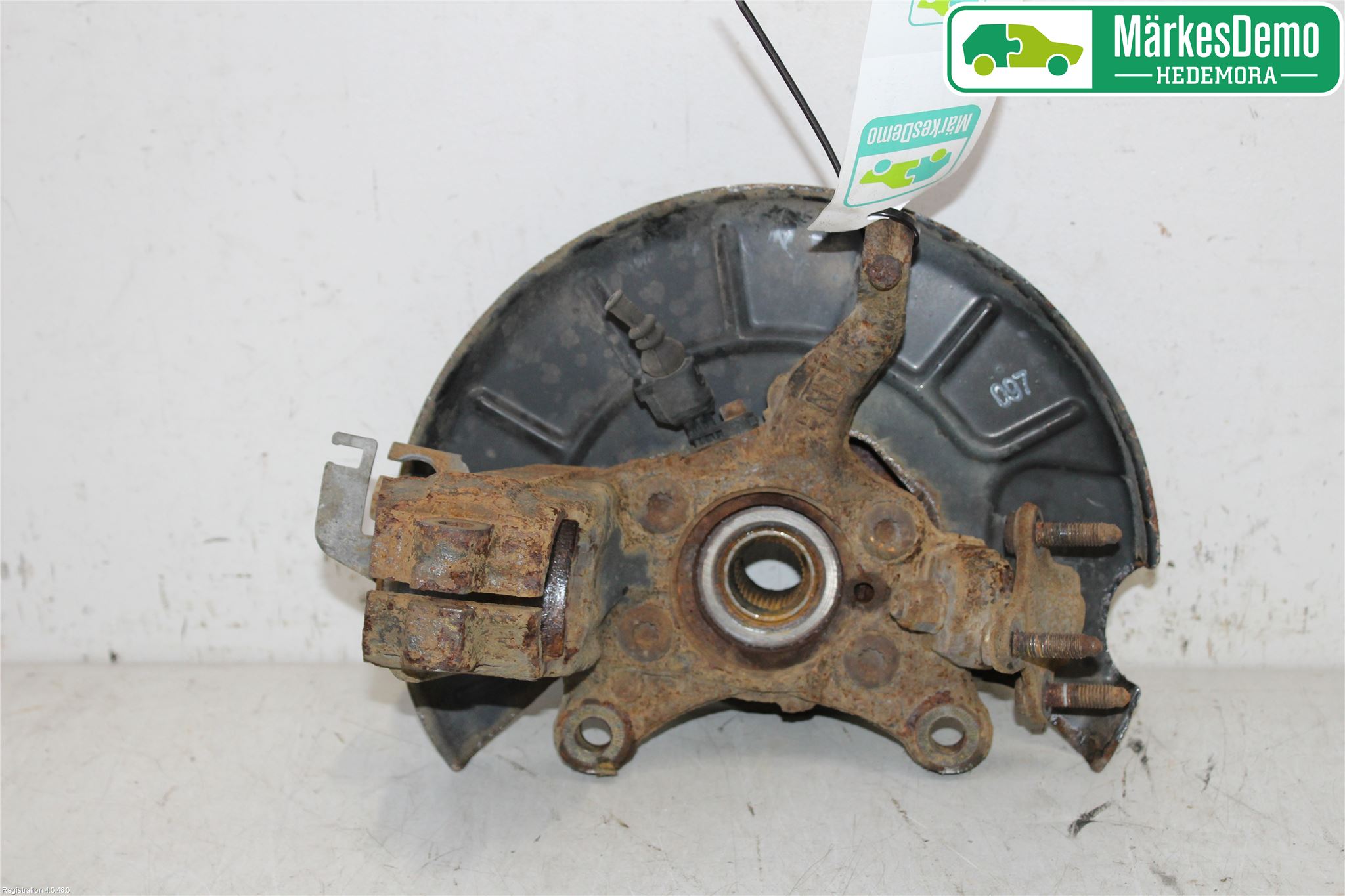 Volkswagen VW CADDY      04-10 Styrspindel Lagerhus Hö