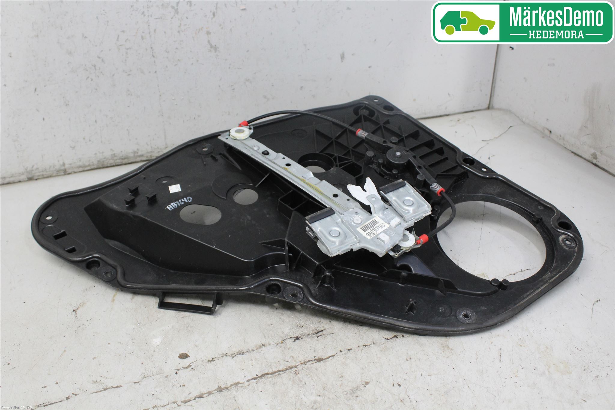Mitsubishi CARISMA 00-04 Fönsterhissats Manuell