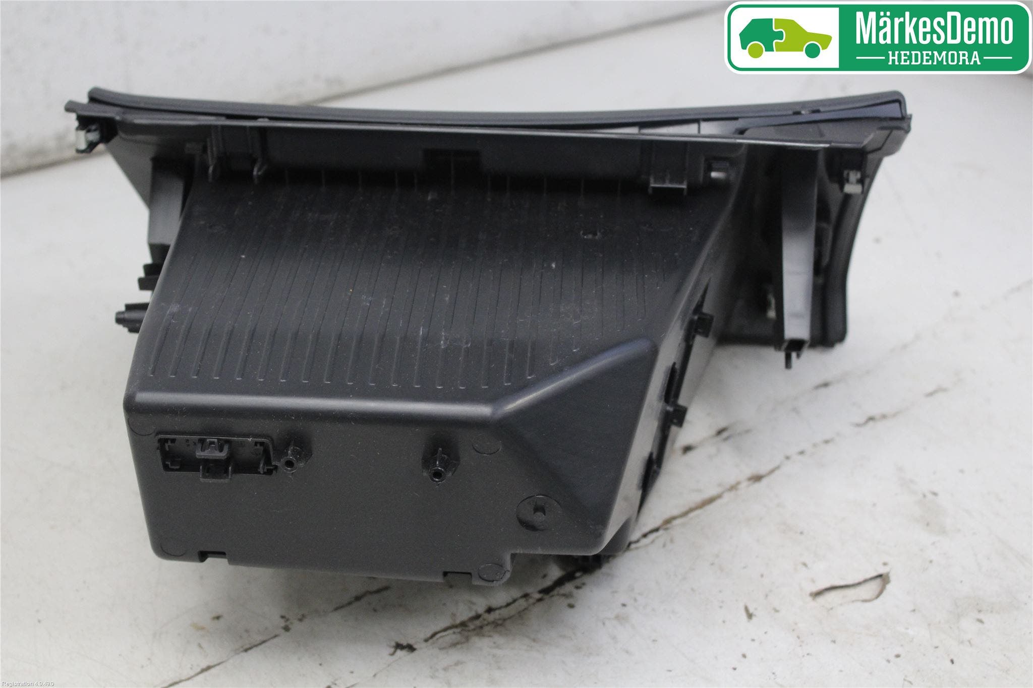 Peugeot 208 12-15 Handskfack