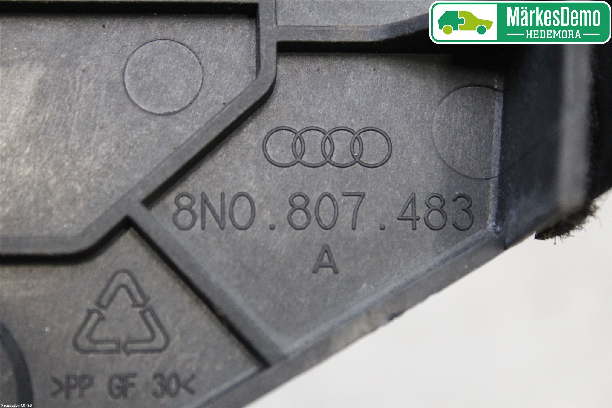 Audi TT 99-06 Stötfångarfäste Bak Vä