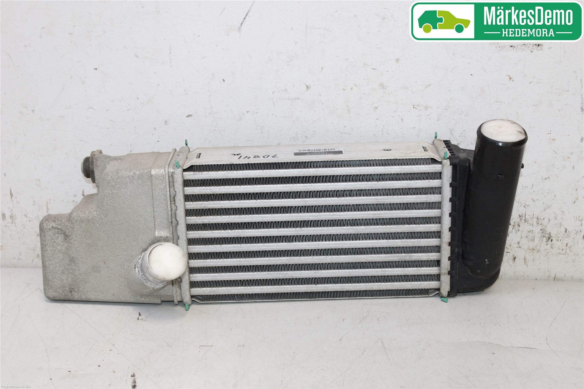 Toyota AURIS 10-12 Laddluft-Intercooler Kyl