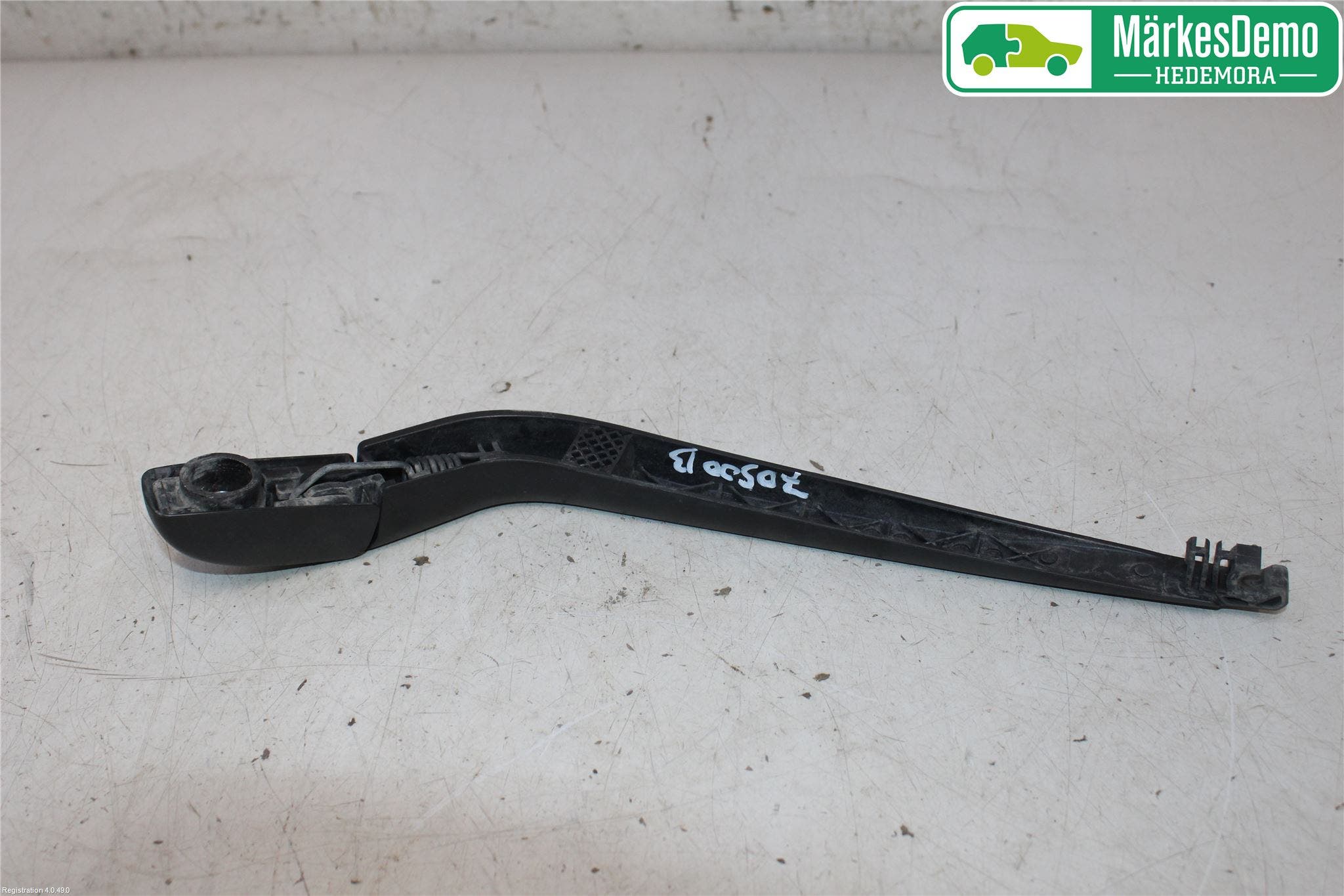 Toyota AURIS 10-12 Torkararm-Bakruta