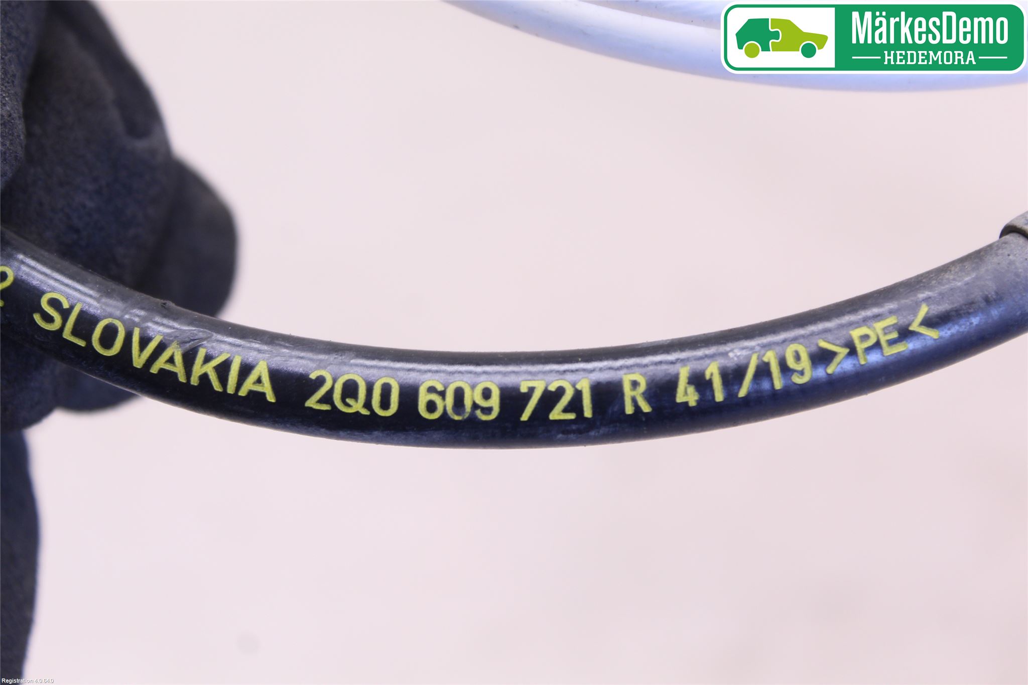 Volkswagen VW T-CROSS 19- Handbromswire