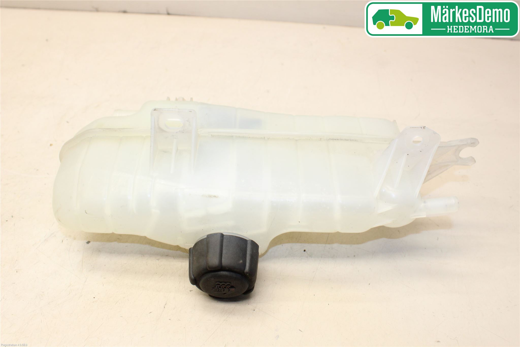Nissan NOTE E11 06-14 Expansionstank