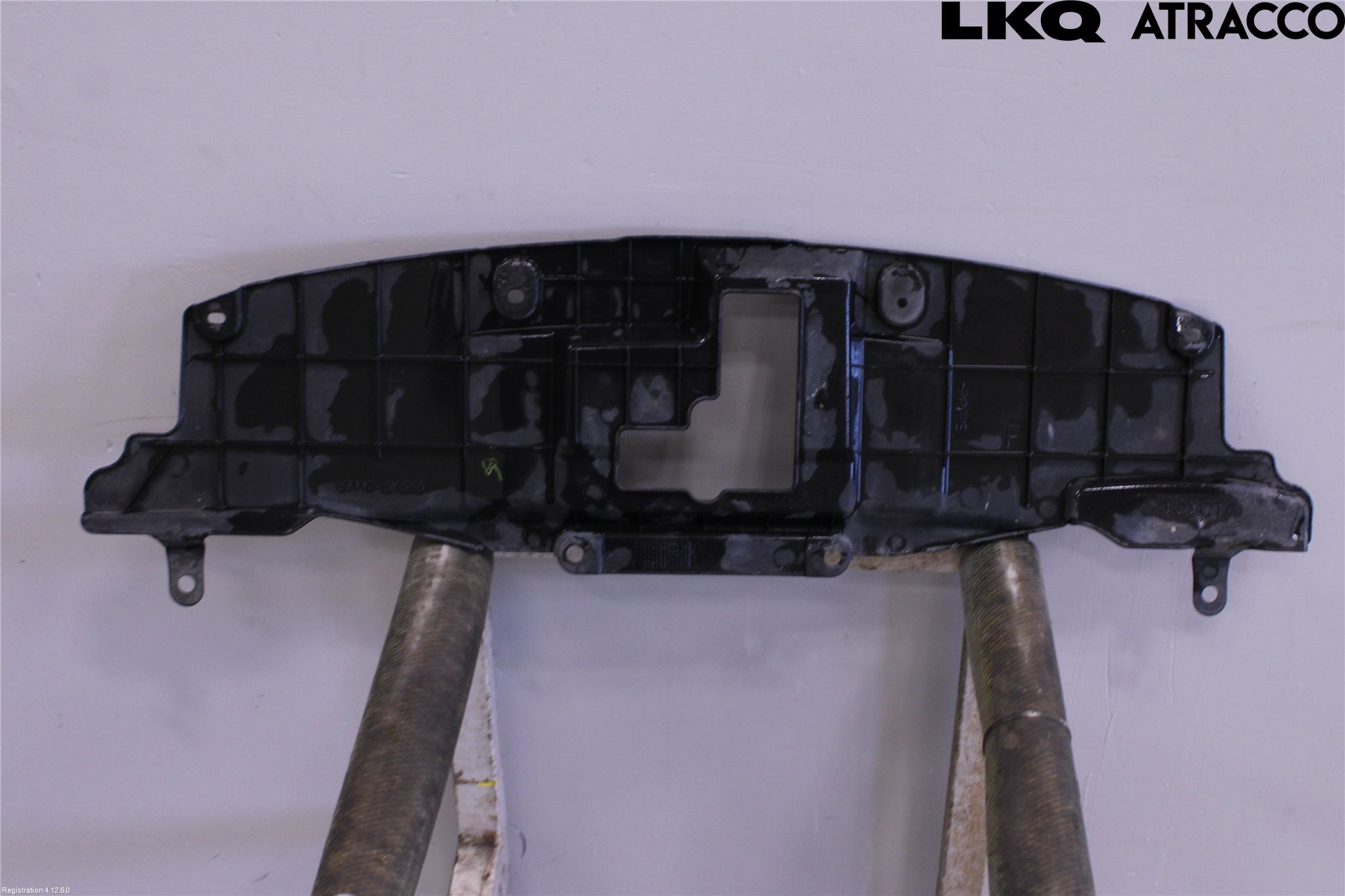 Toyota HILUX 16- Täckplast Front