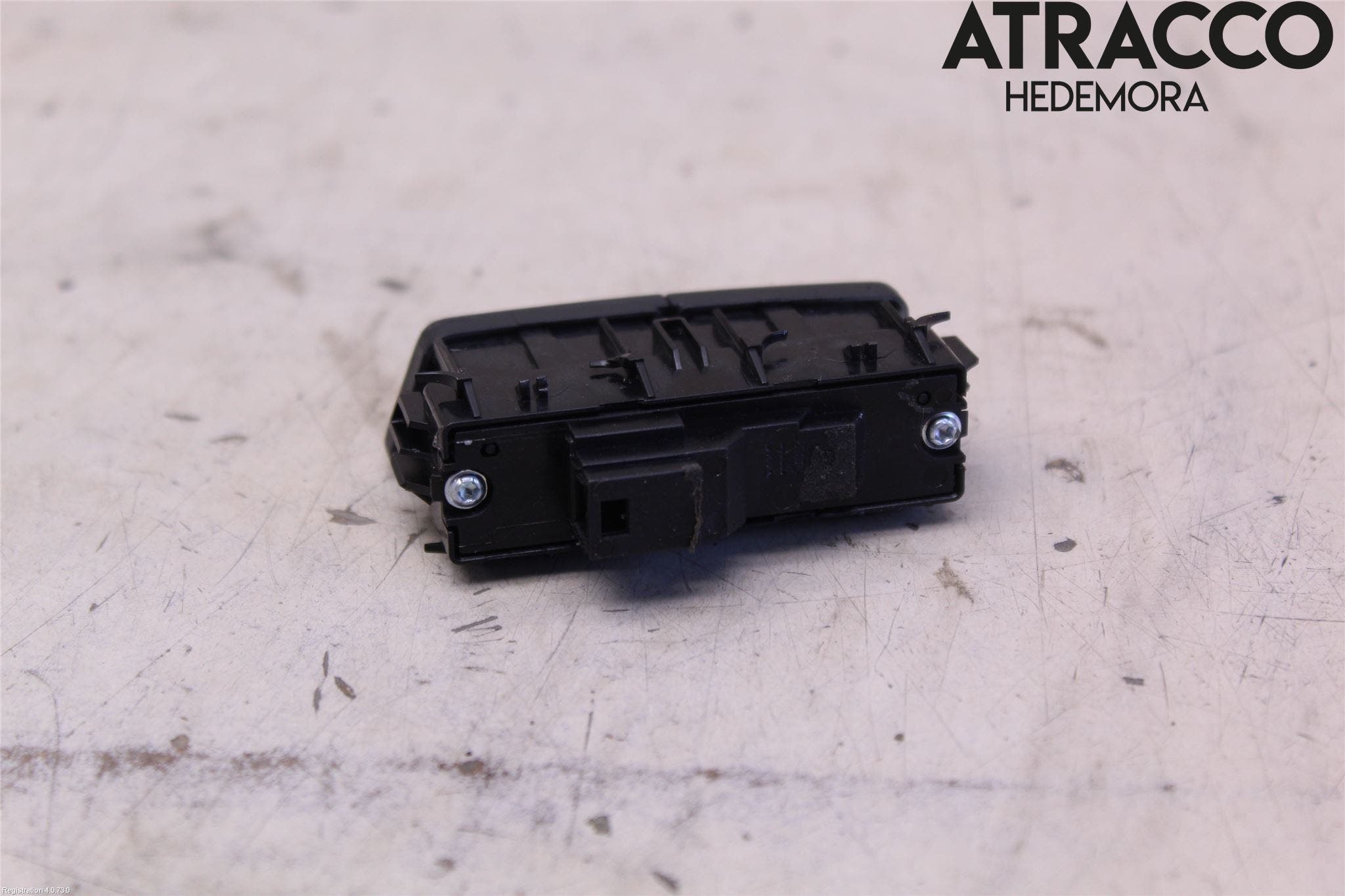 Mercedes-Benz MB C-KLASS (W204) 07-15 Strömställare Centrallås