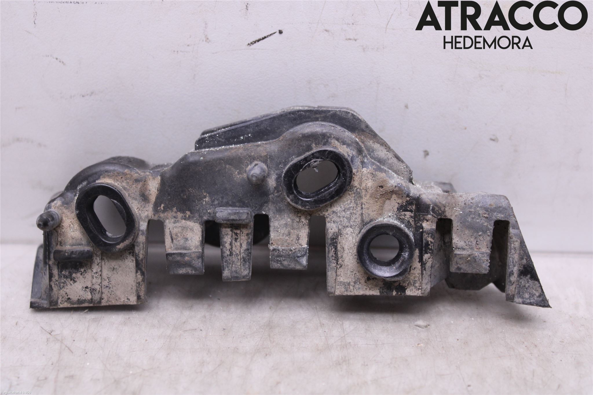 Audi A4 12-15 Stötfångarfäste Fram Vä