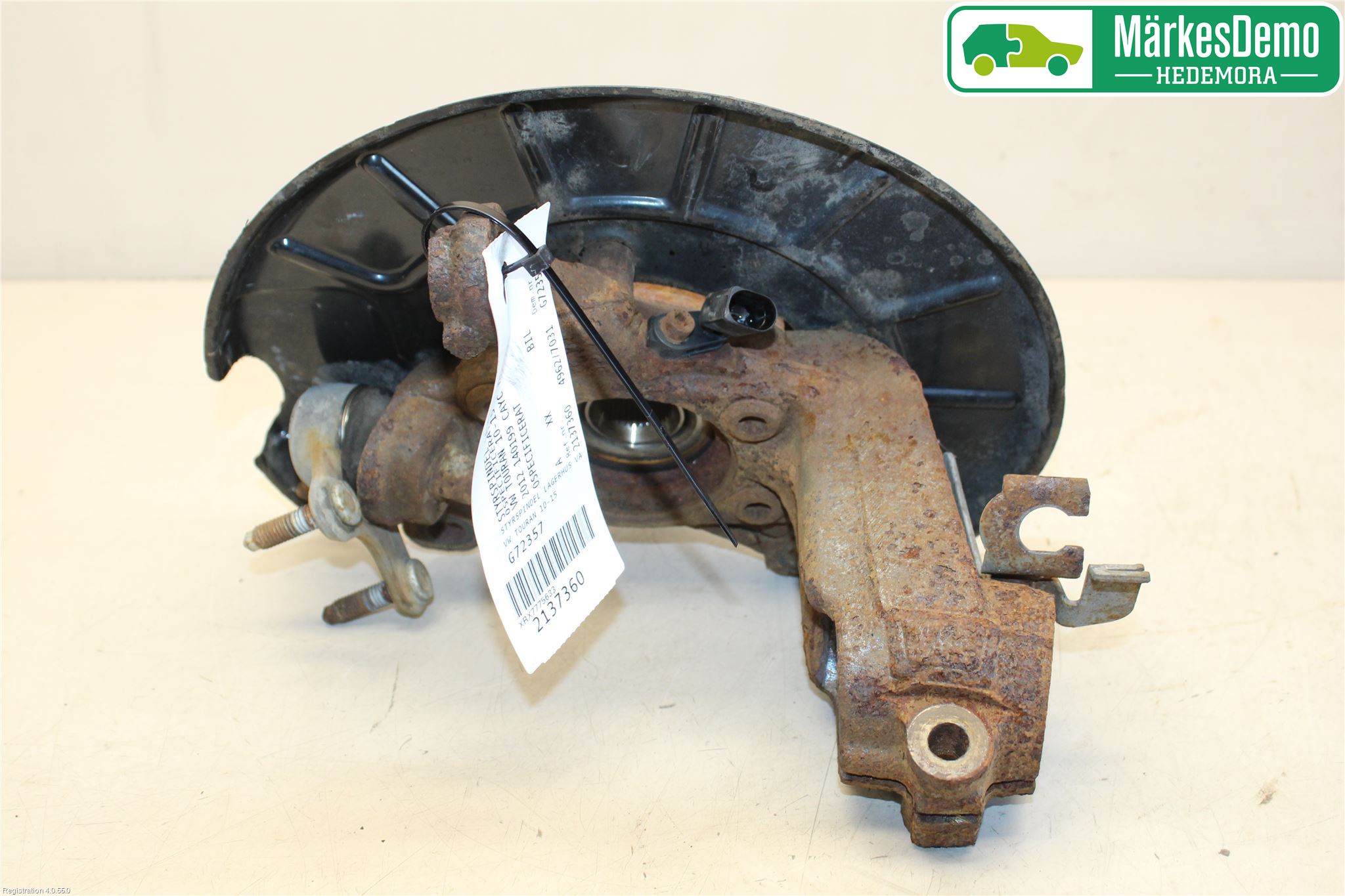 Volkswagen VW TOURAN 10-15 Styrspindel Lagerhus Vä