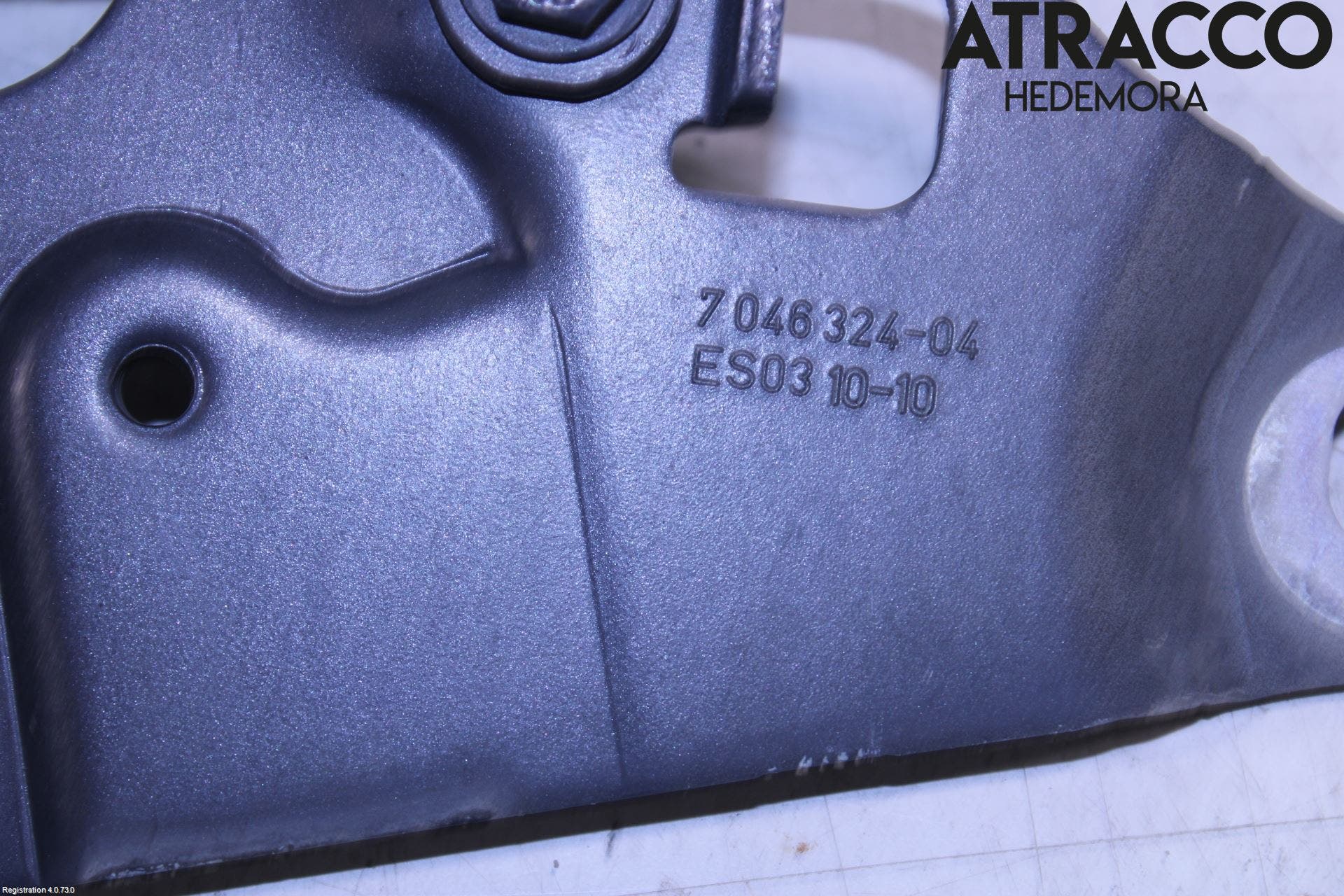 BMW 5 F10/F11/F18 09-17 Huvgångjärn