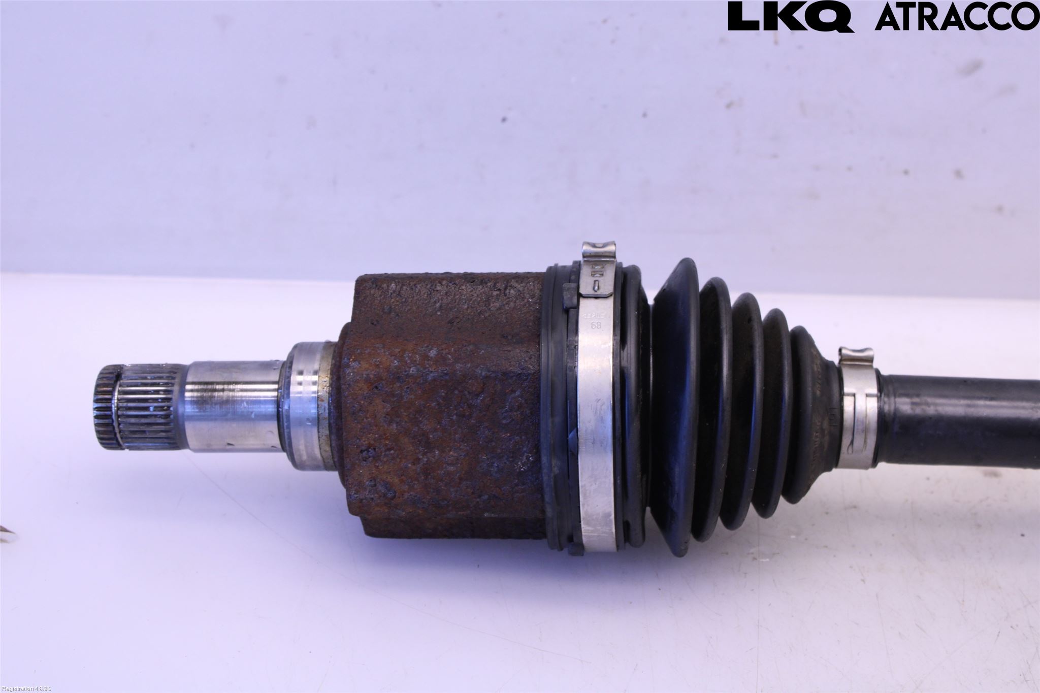 Volkswagen VW UP! / E-UP! Drivaxel Fram Vänster