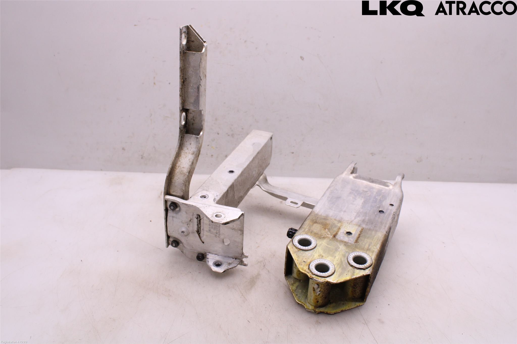 BMW 5 F10/F11/F18 09-17 Stötfångarbärjärn Fram
