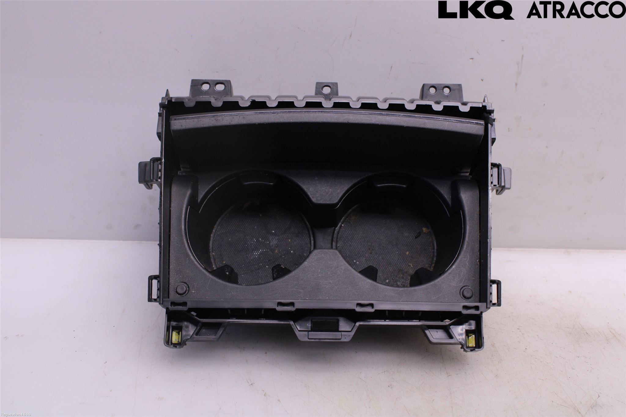 Mazda CX-30 20- Mugghållare