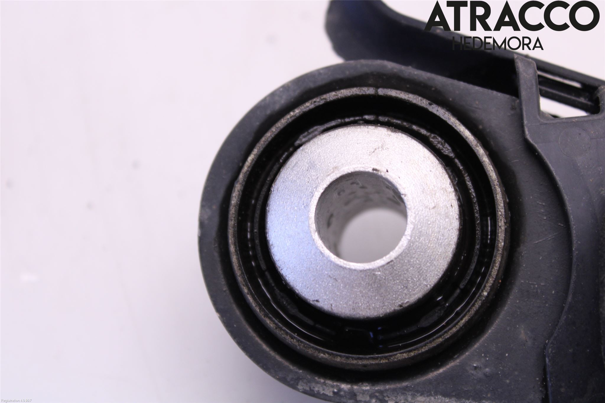 BMW 5 G30/G31/F90 17-23 Bärarm Bak Övre Höger