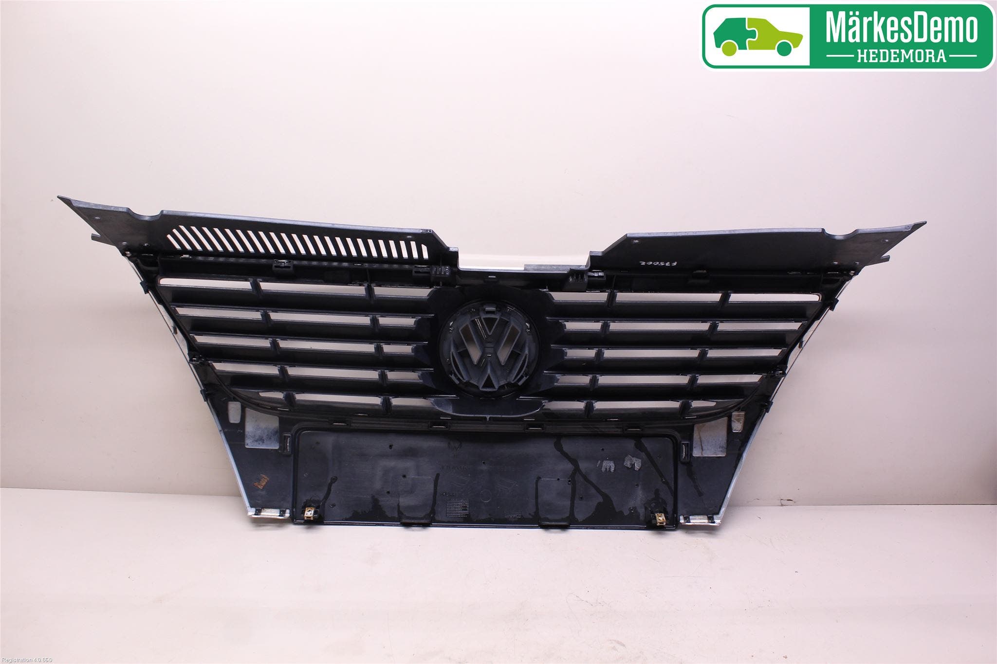 Volkswagen VW PASSAT 05-11 Grill Komp