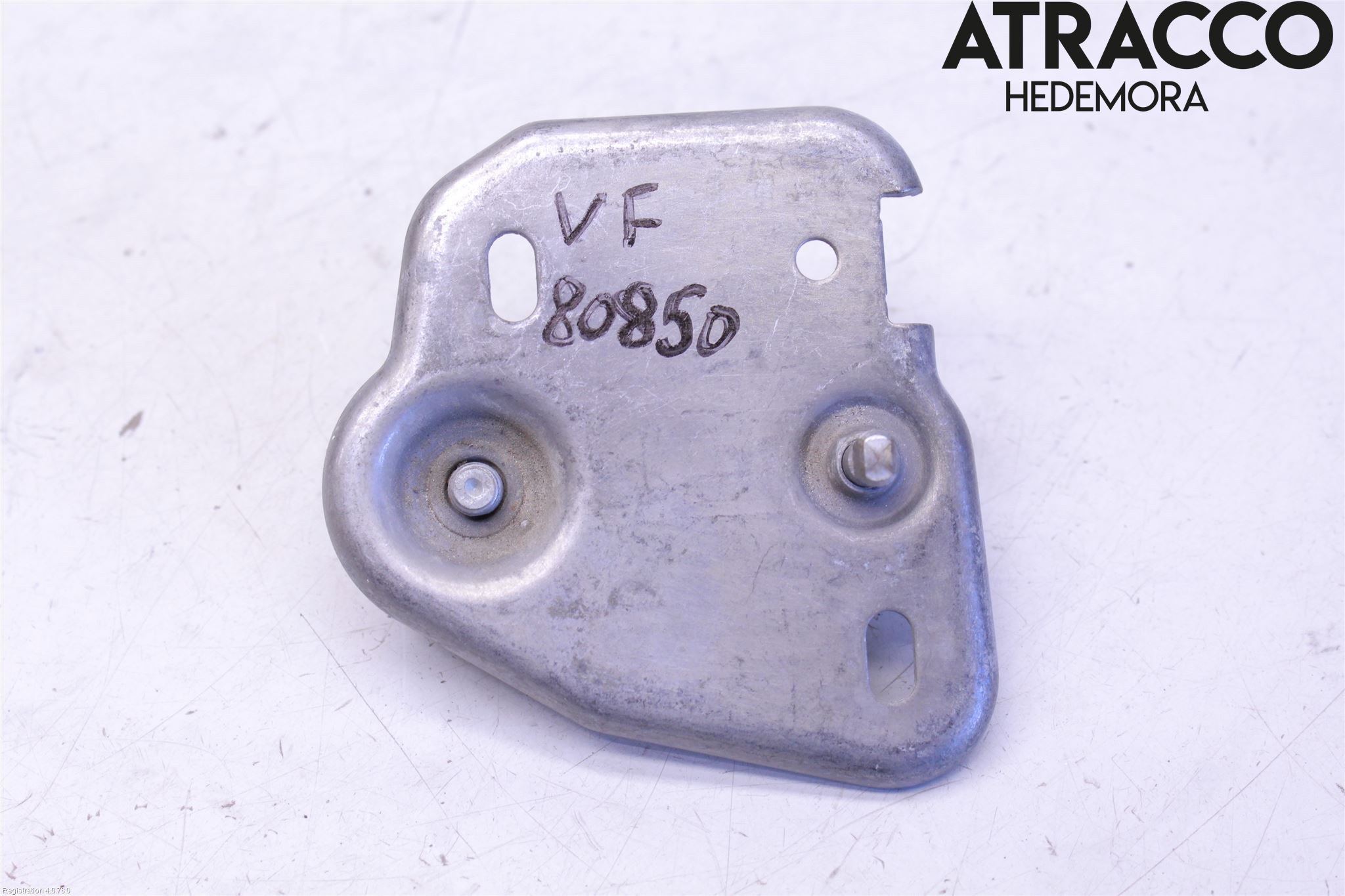 Skoda SUPERB 16-24 Huv Spärr