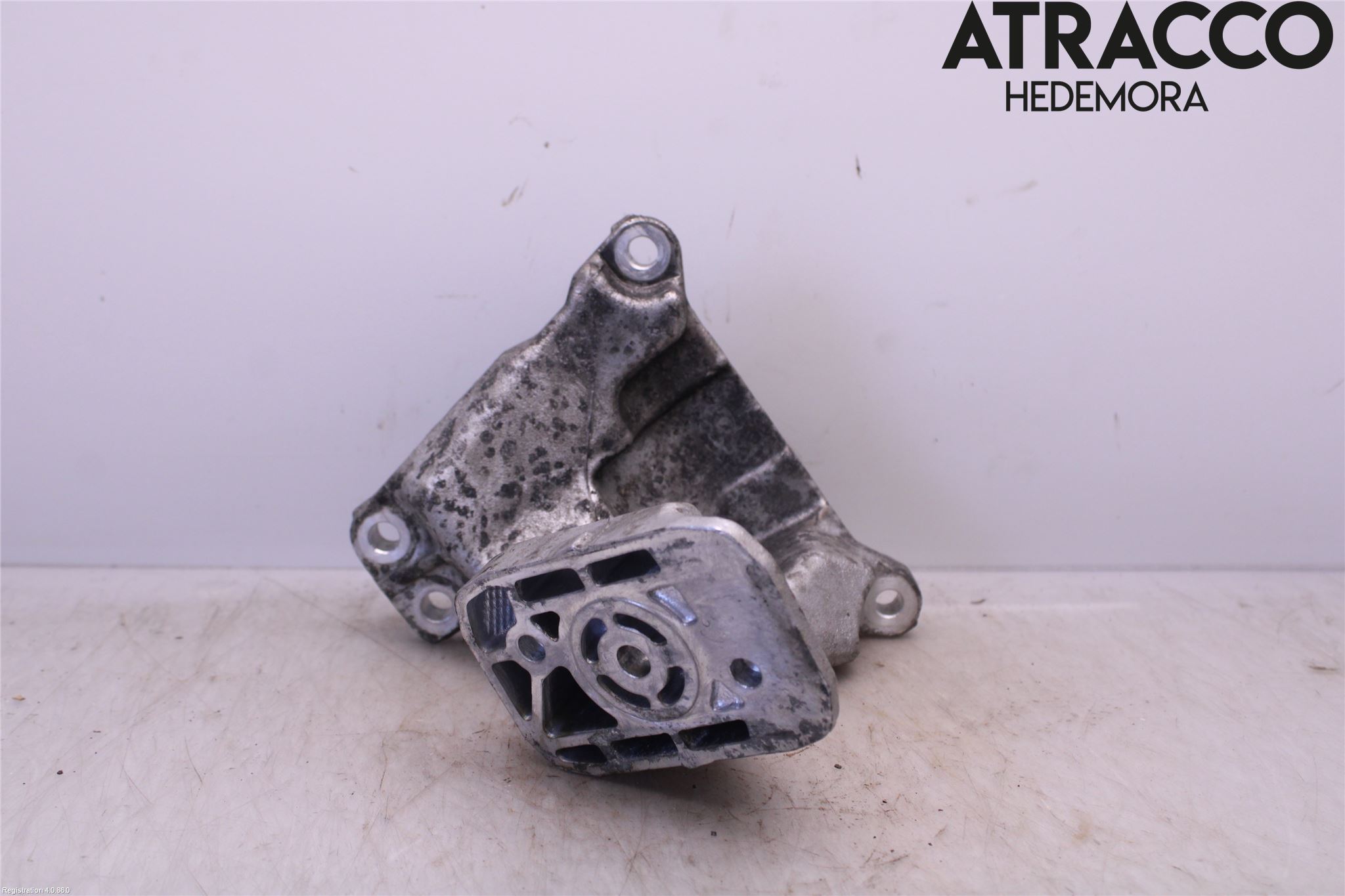 Audi A6/S6     05-11 Motorfäste