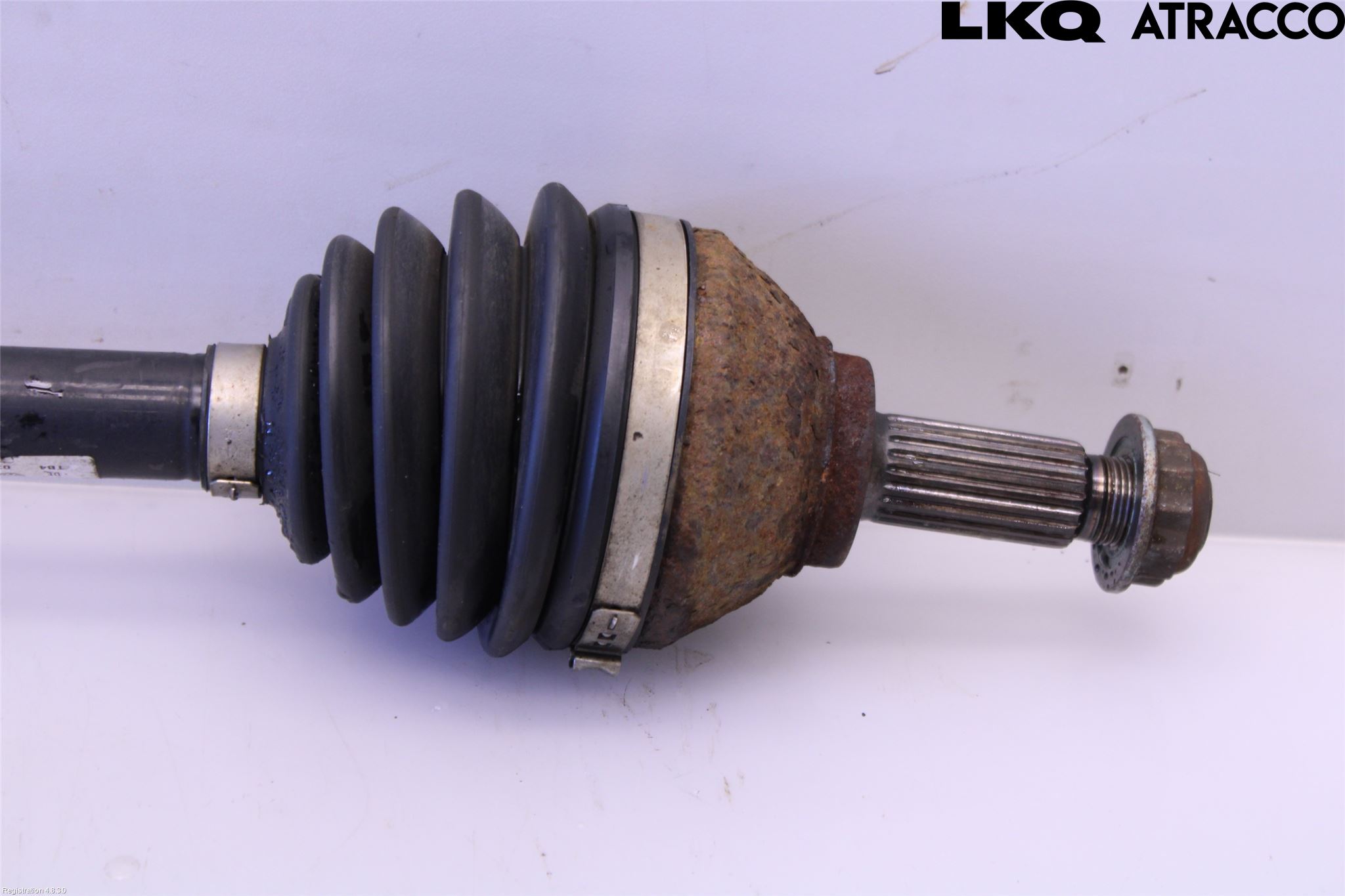 Volkswagen VW UP! / E-UP! Drivaxel Fram Höger