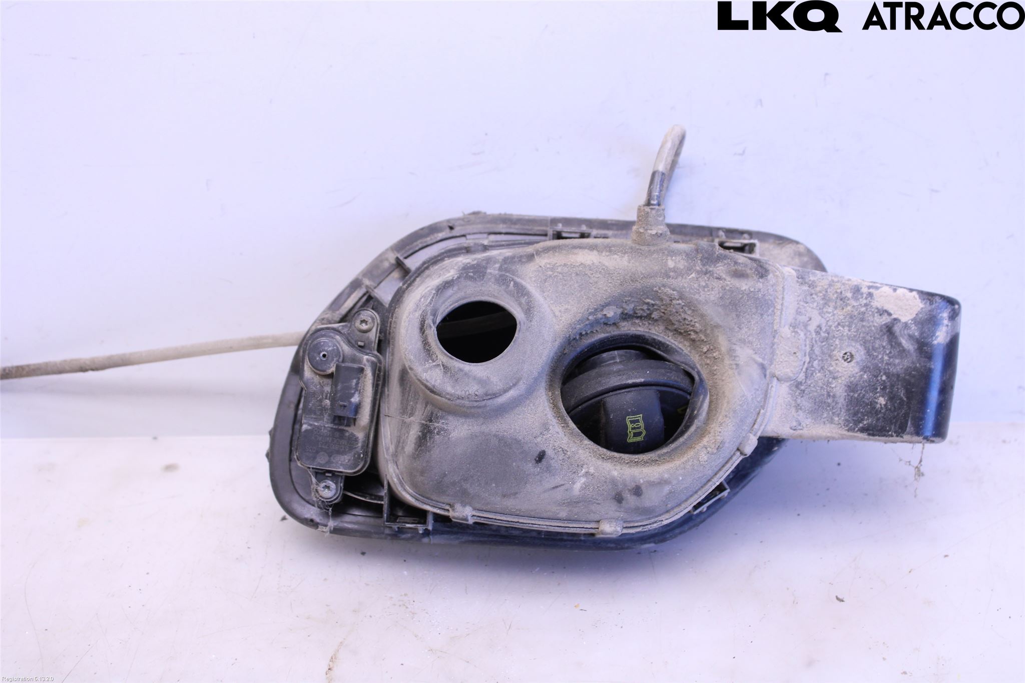Volkswagen VW PASSAT 15-19 Tanklucka