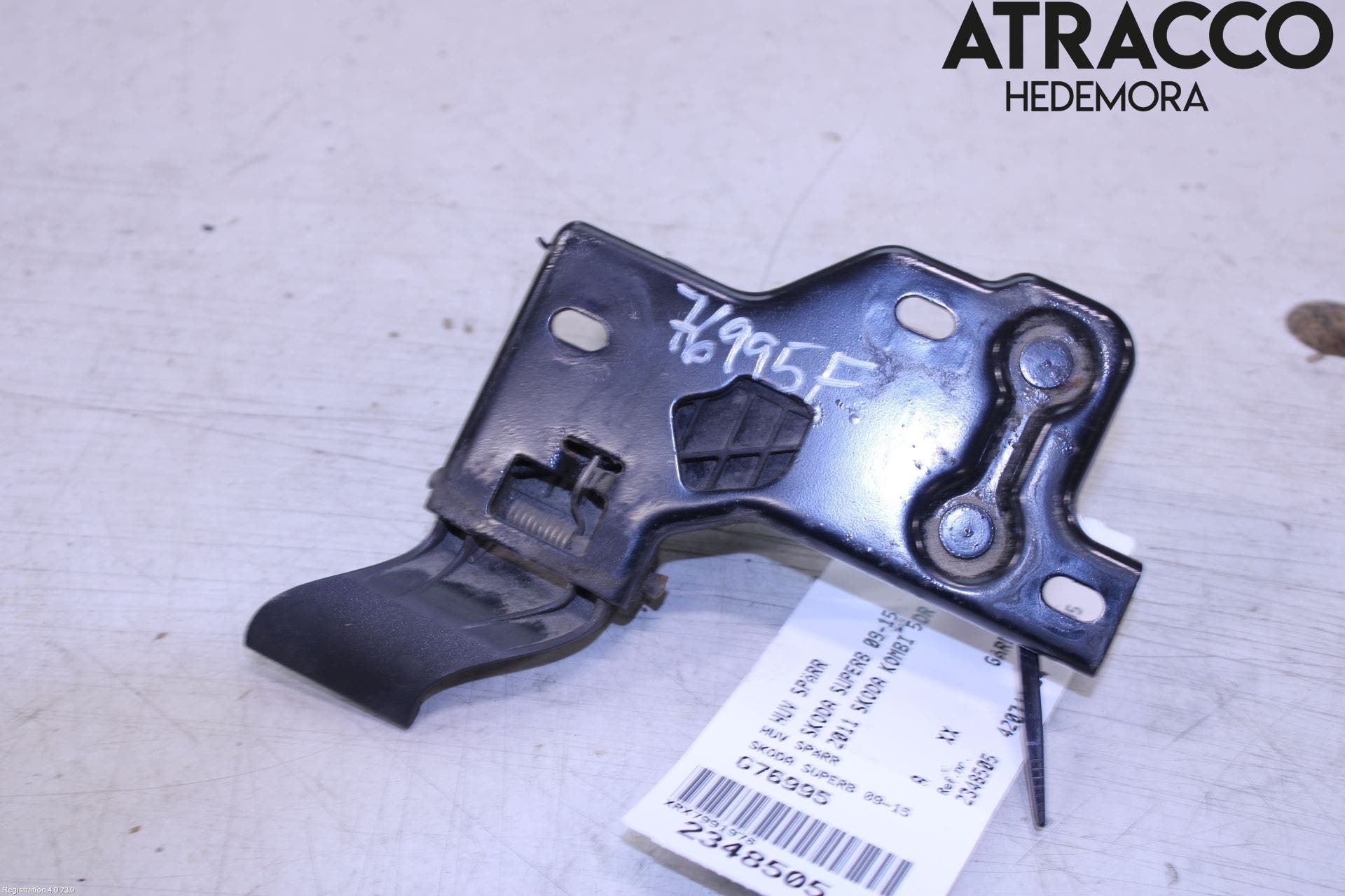 Skoda SUPERB 09-15 Huv Spärr