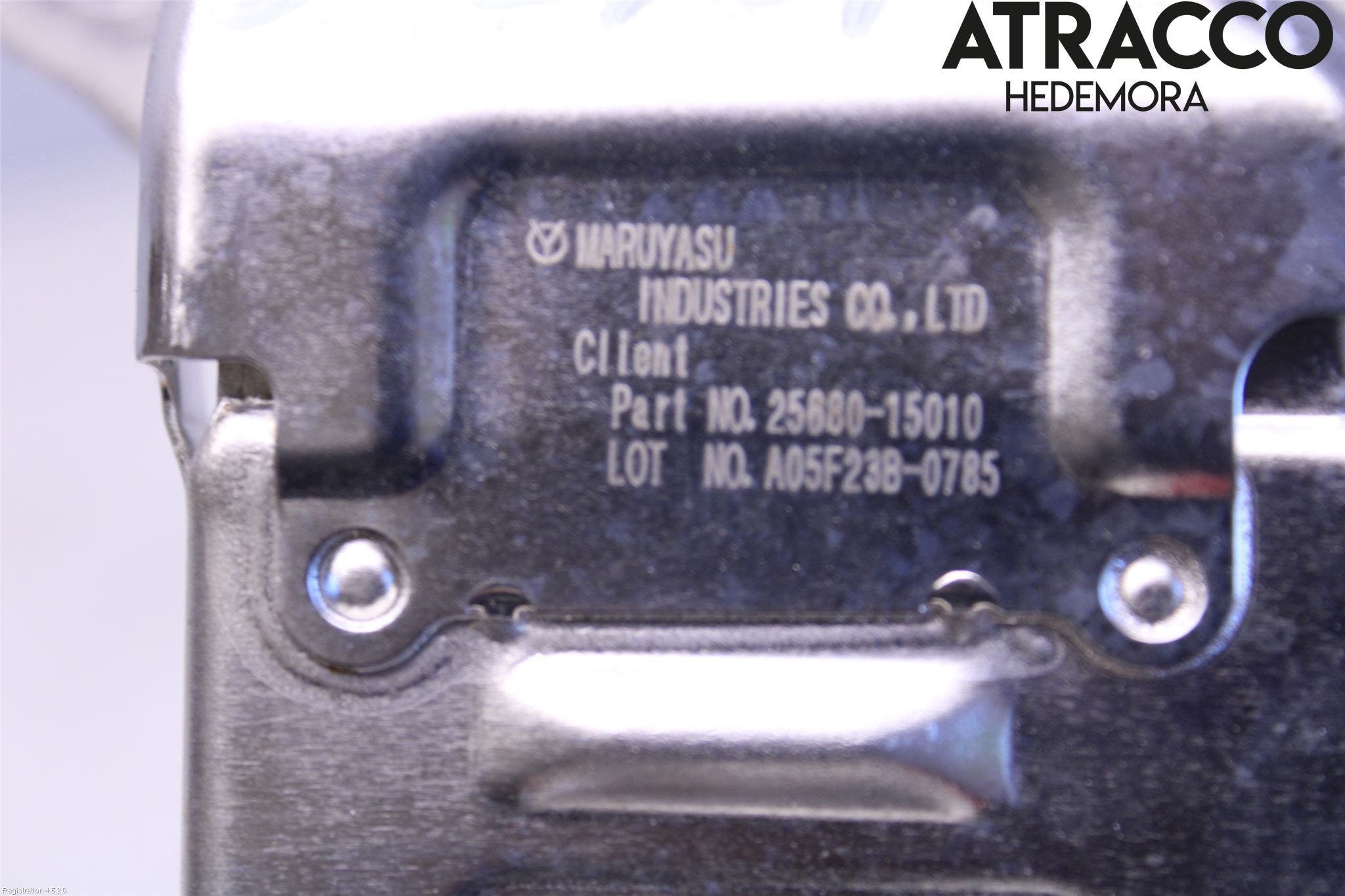 Toyota YARIS CROSS XP21 21- Avgaskylare