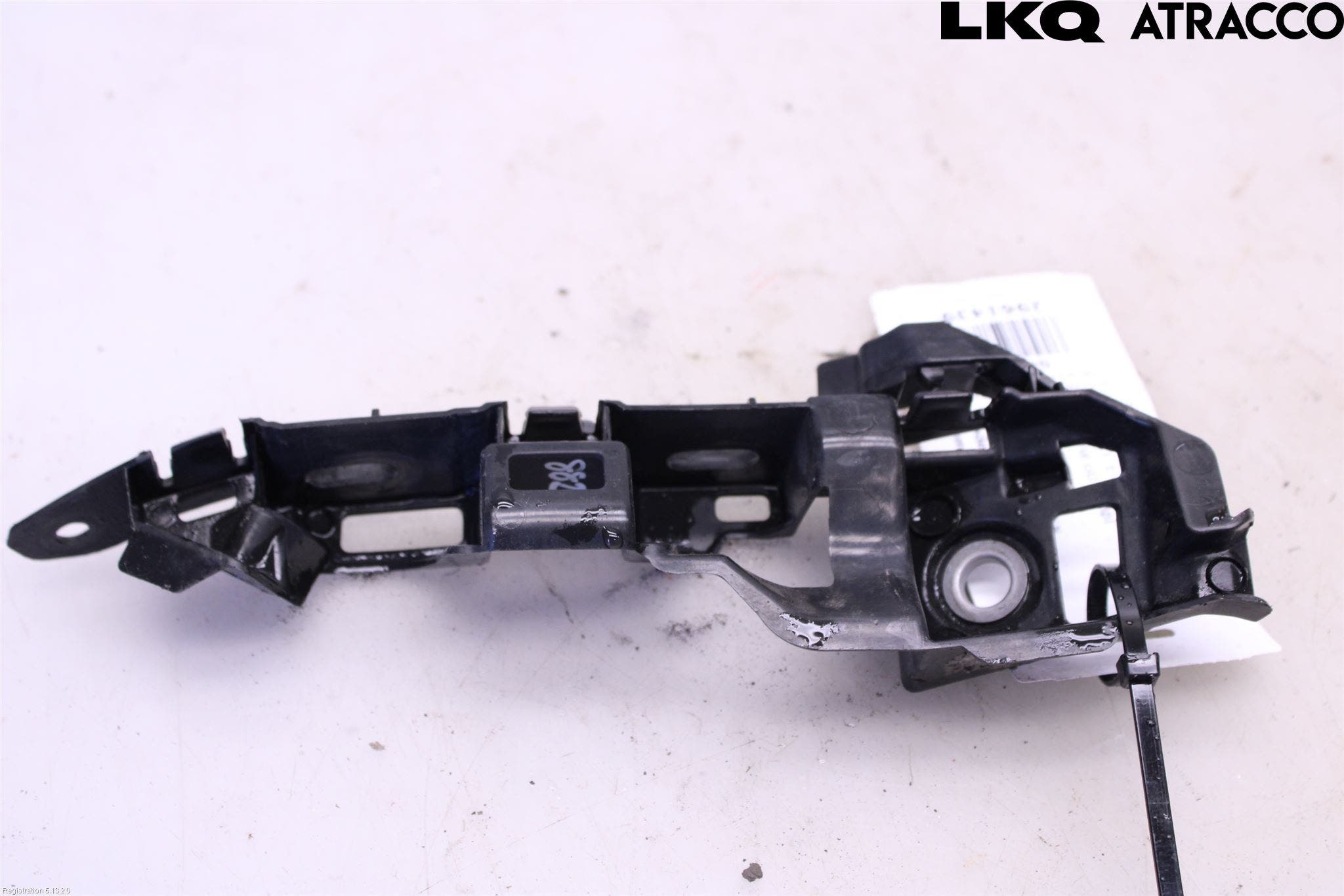 Volkswagen VW GOLF / E-GOLF VII 13-20 Stötfångarfäste Fram Hö