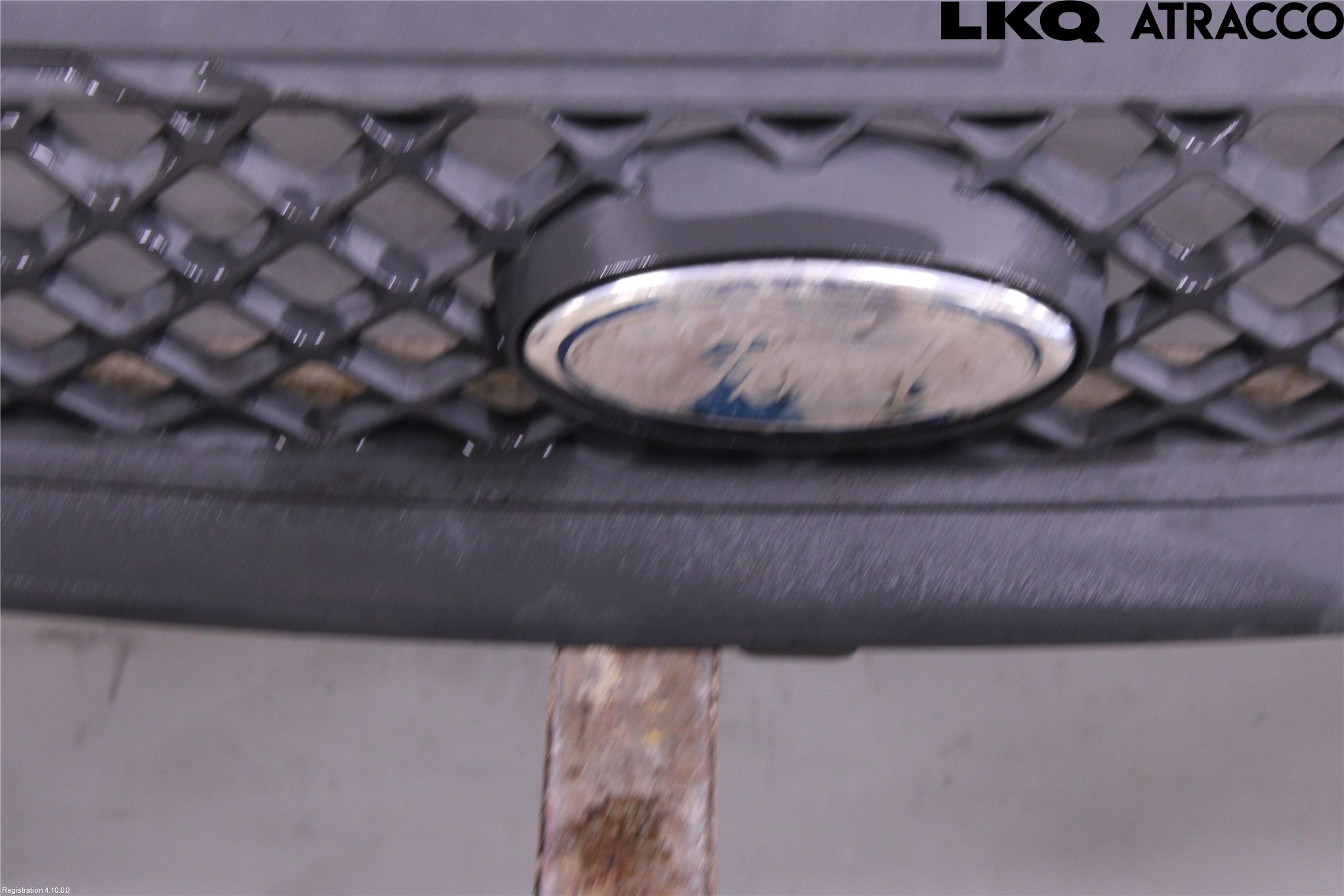 Ford FIESTA     06-08 Grill Komp
