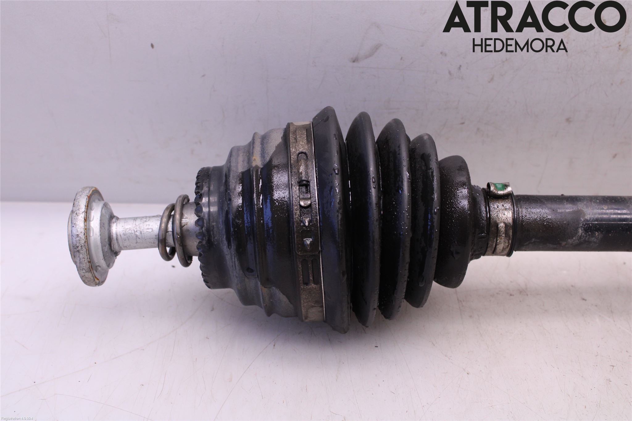 BMW 3 F30/F31/F80 12-19 Drivaxel Fram Vänster