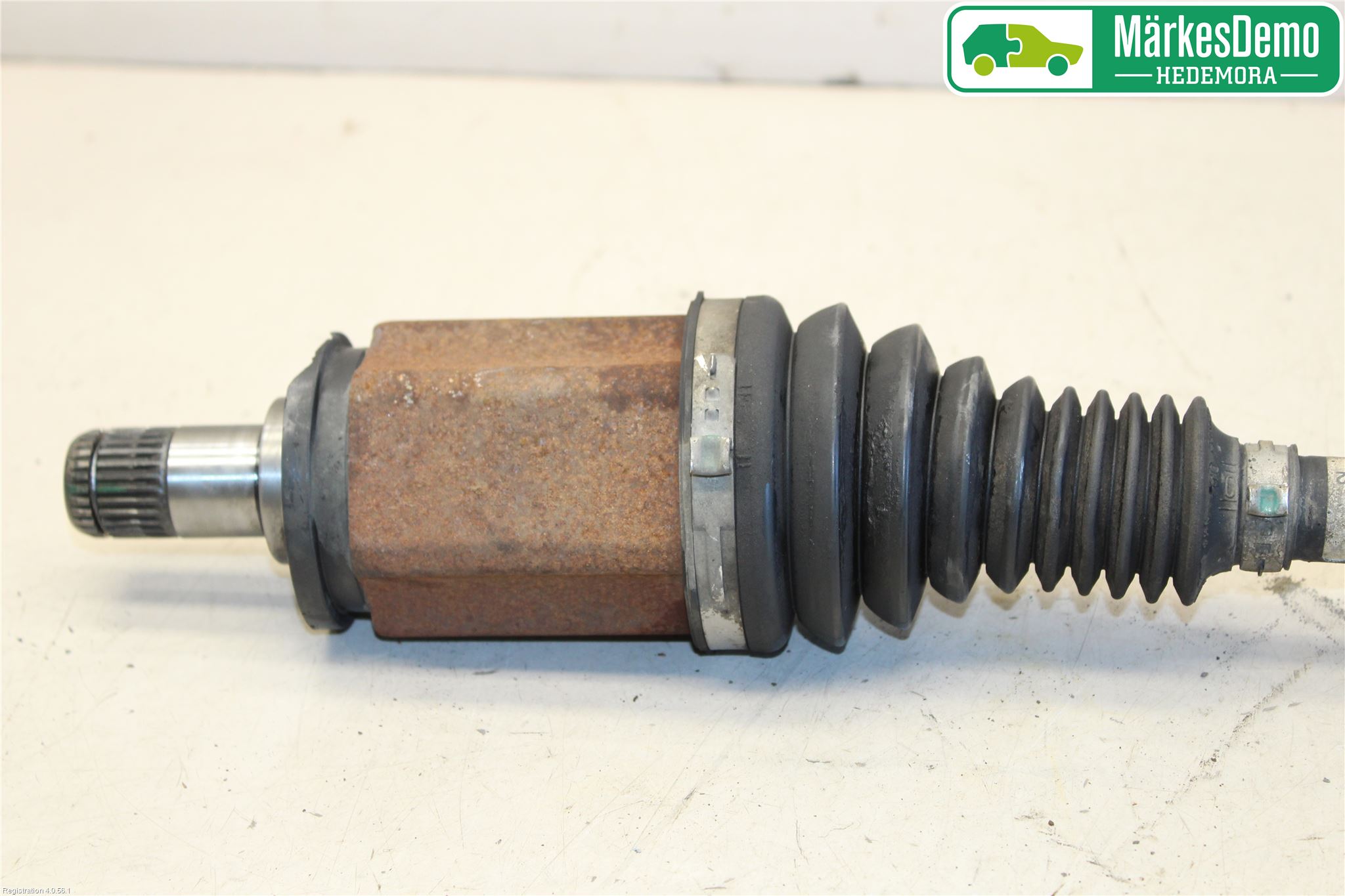 BMW X1 E84 10-15 Drivaxel Fram Vänster