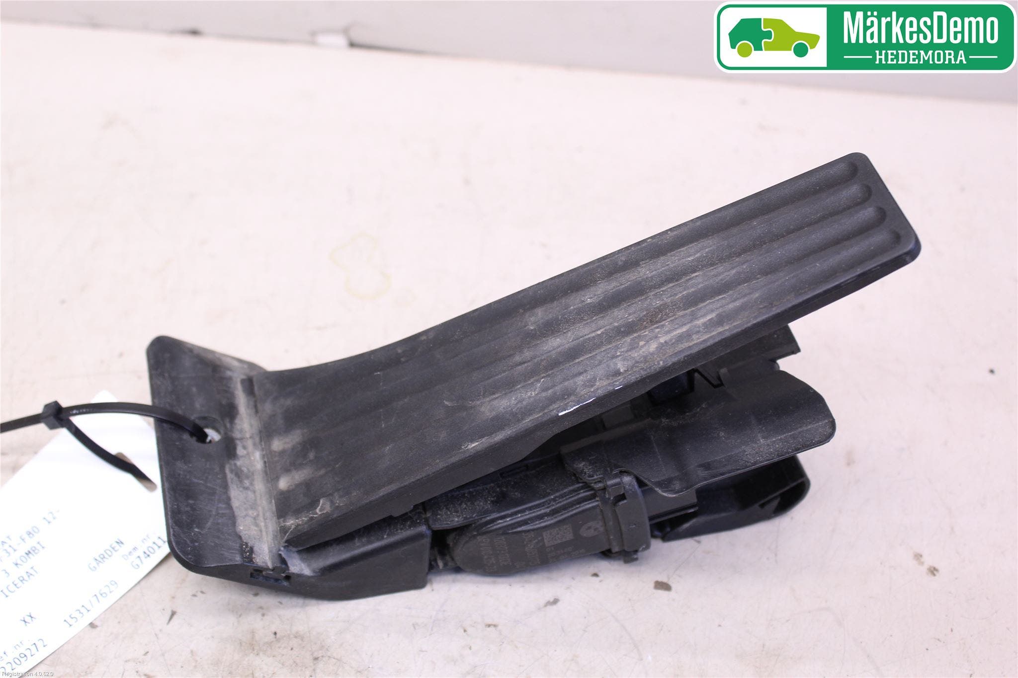 BMW 3 F30/F31/F80 12-19 Gaspedal
