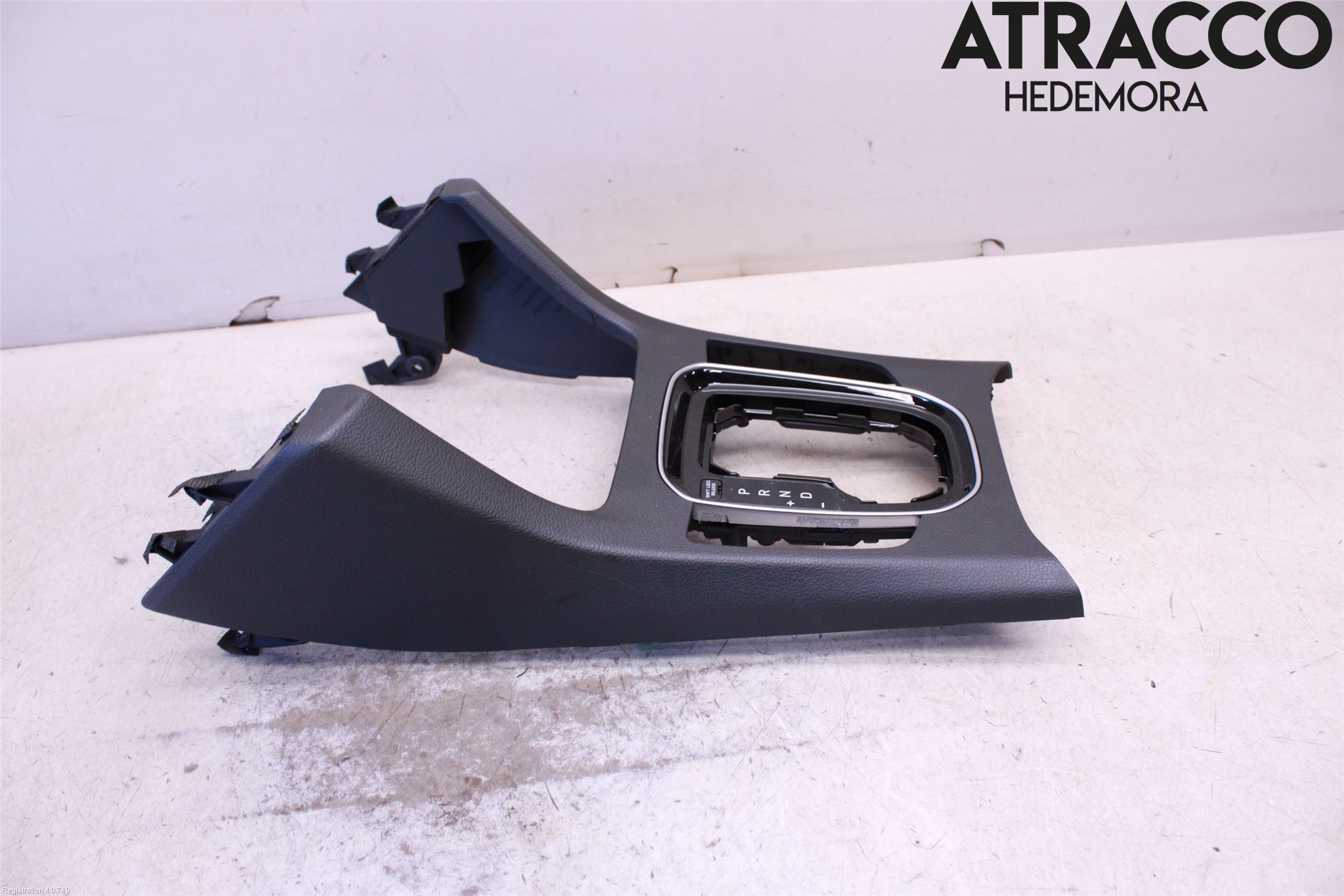 Hyundai i30 PD 17- Instrumentkonsoll Mitt