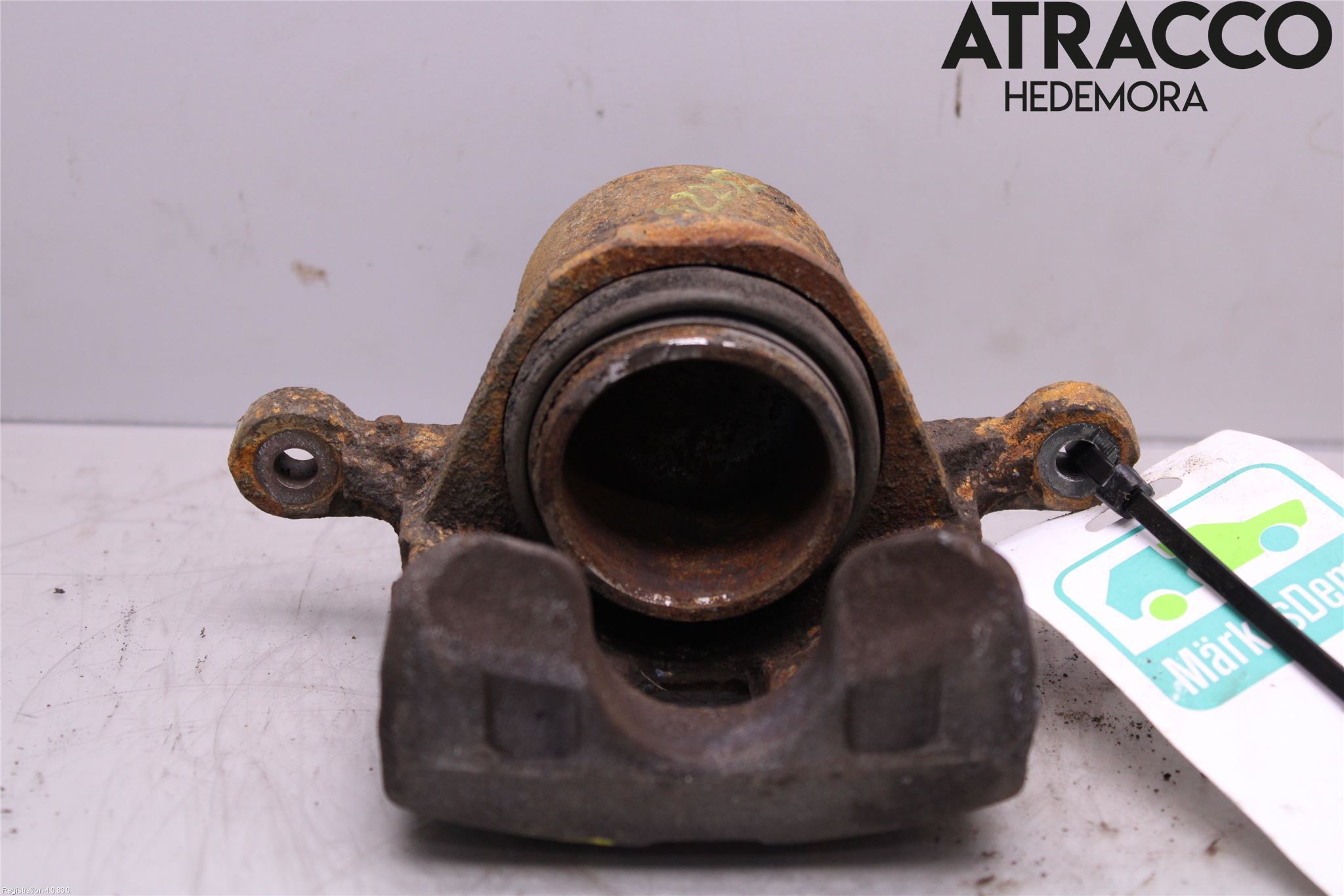 Nissan ALMERA    96-00 Bromsok Fram Höger