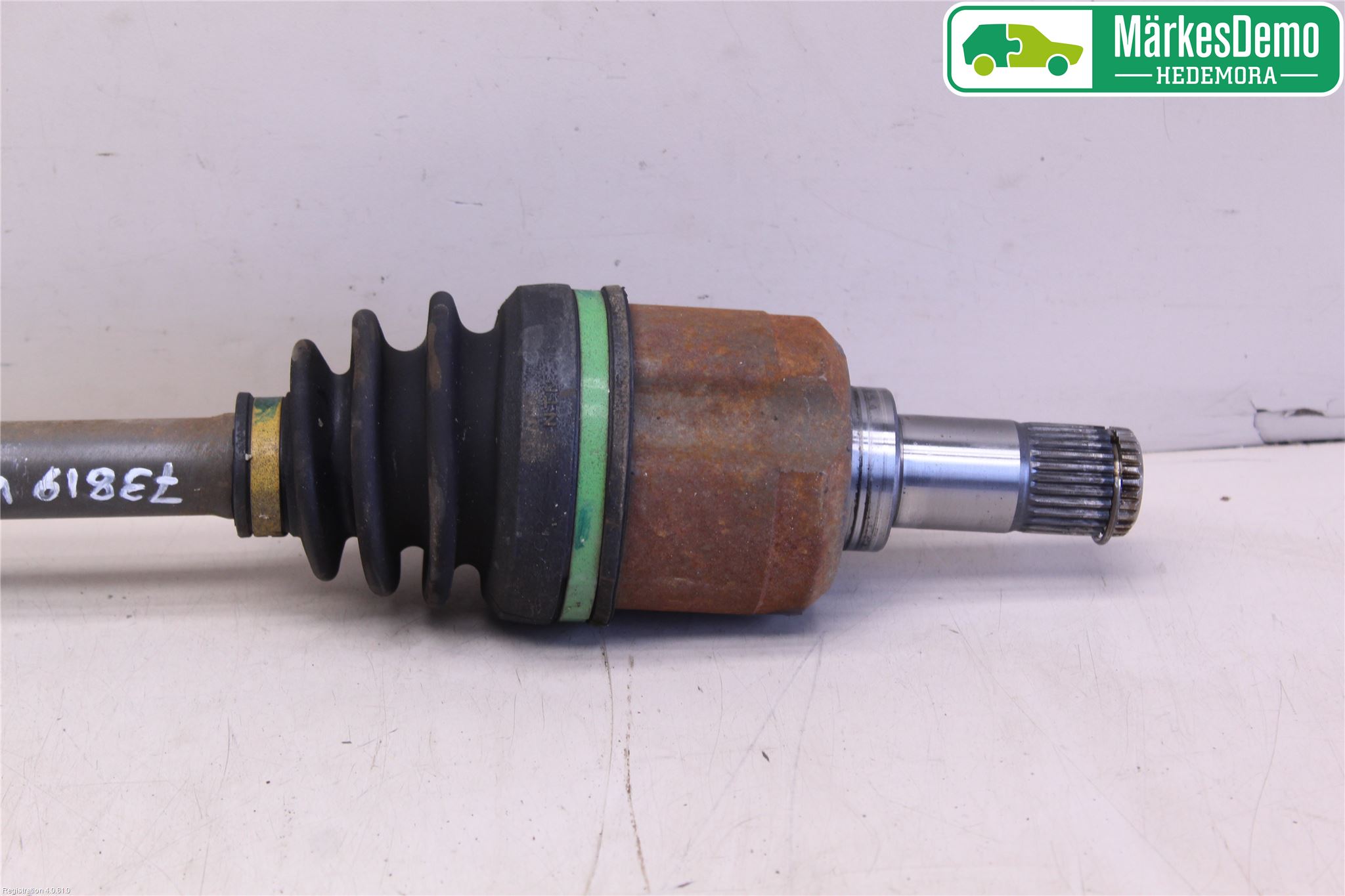 Mitsubishi OUTLANDER 13-21 Drivaxel Fram Vänster