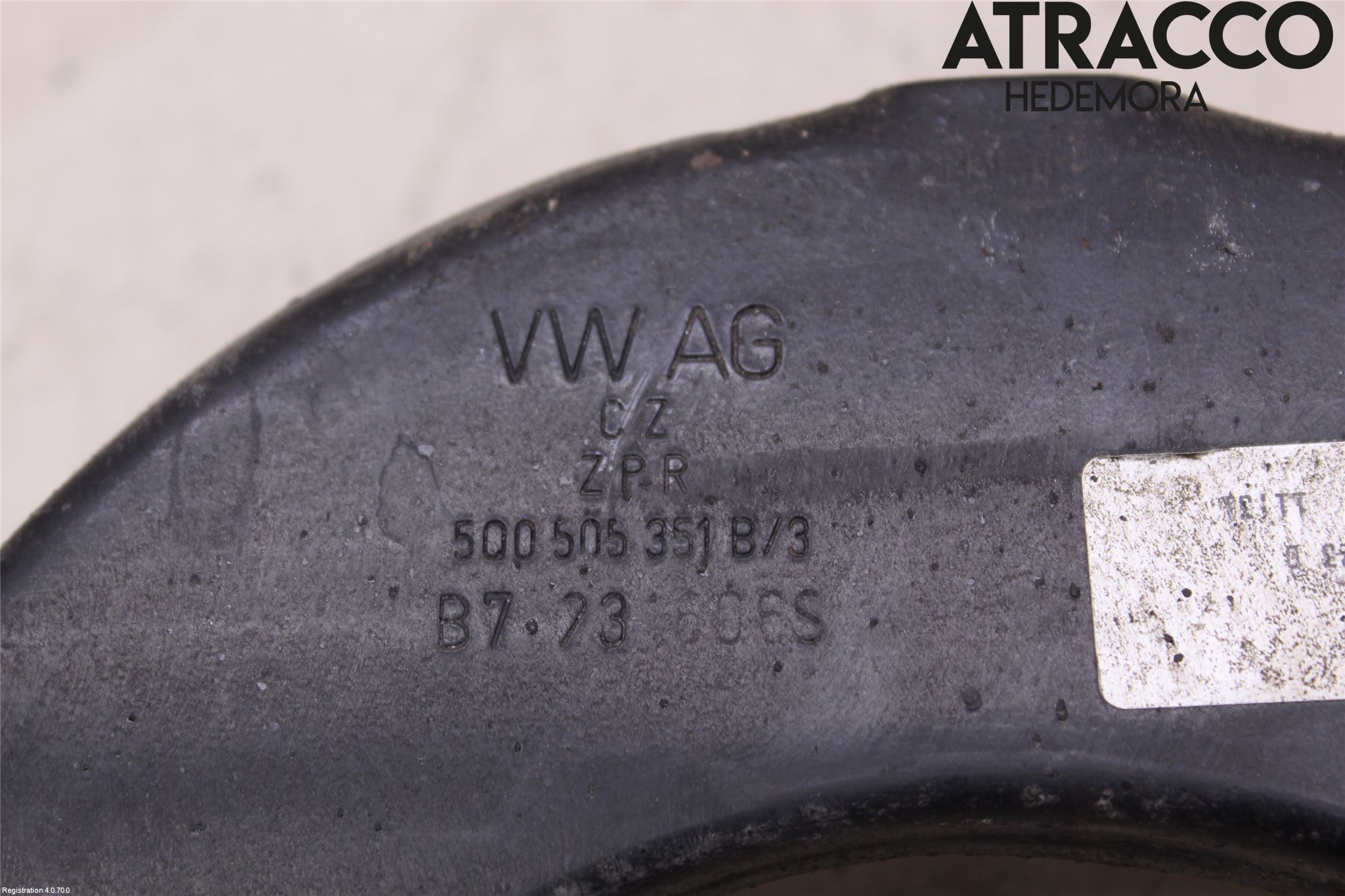Volkswagen VW TIGUAN 16-24 Bärarm Bak Övre Höger