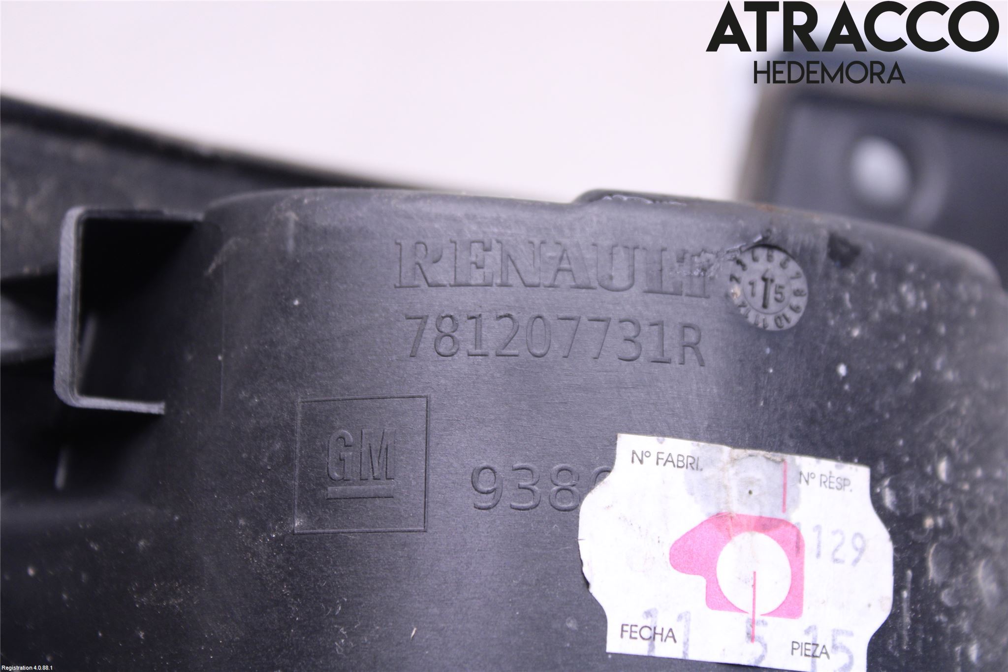 Renault TRAFIC/E-TECH 15- Tanklucka