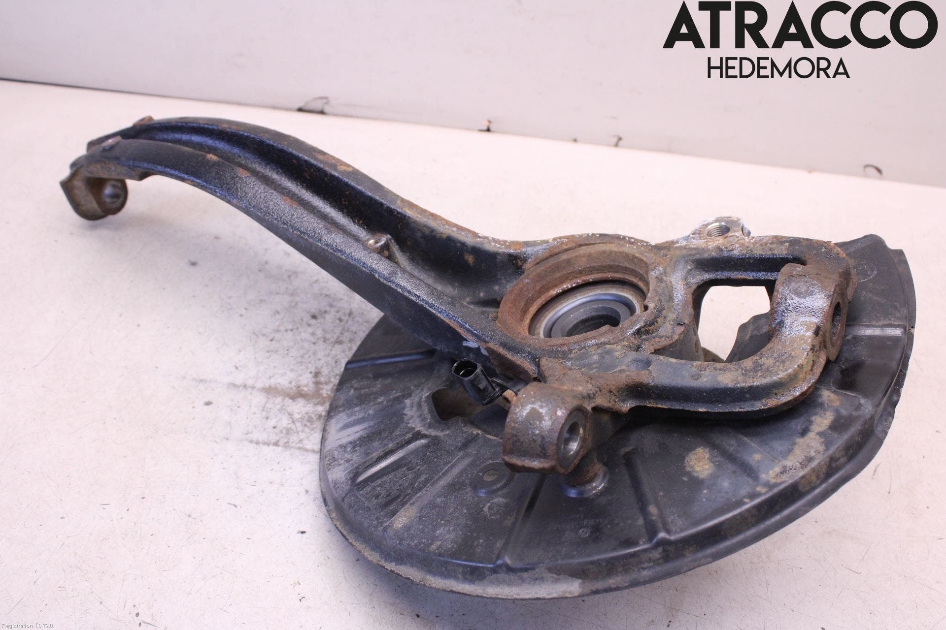 Volkswagen VW TOUAREG 7P 11-18 Styrspindel Lagerhus Vä