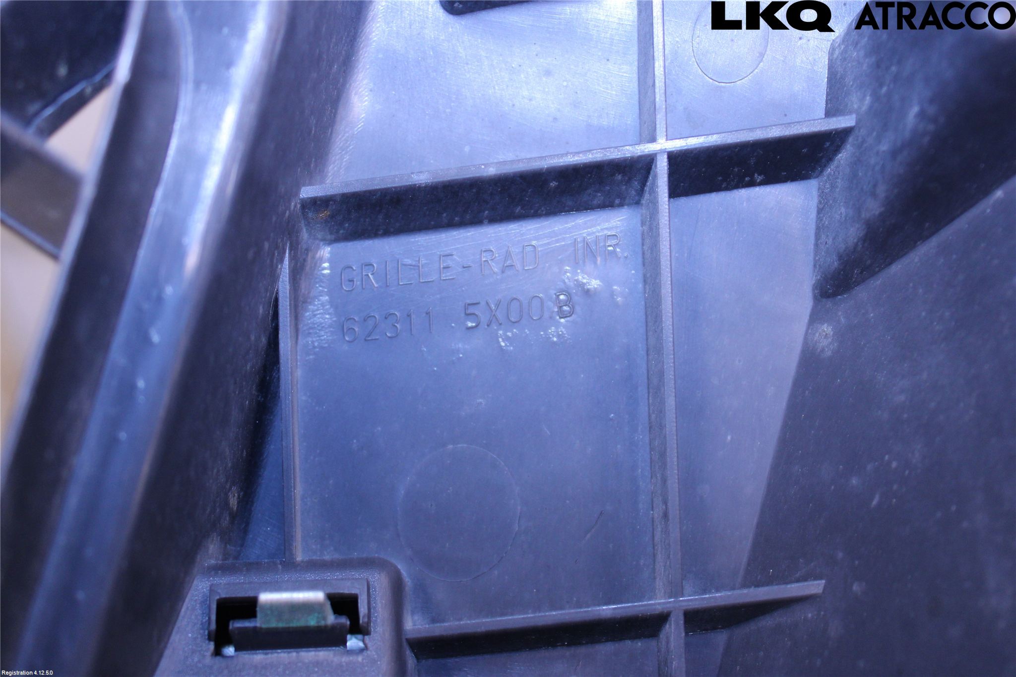 Nissan NAVARA 05-16 Grill Komp