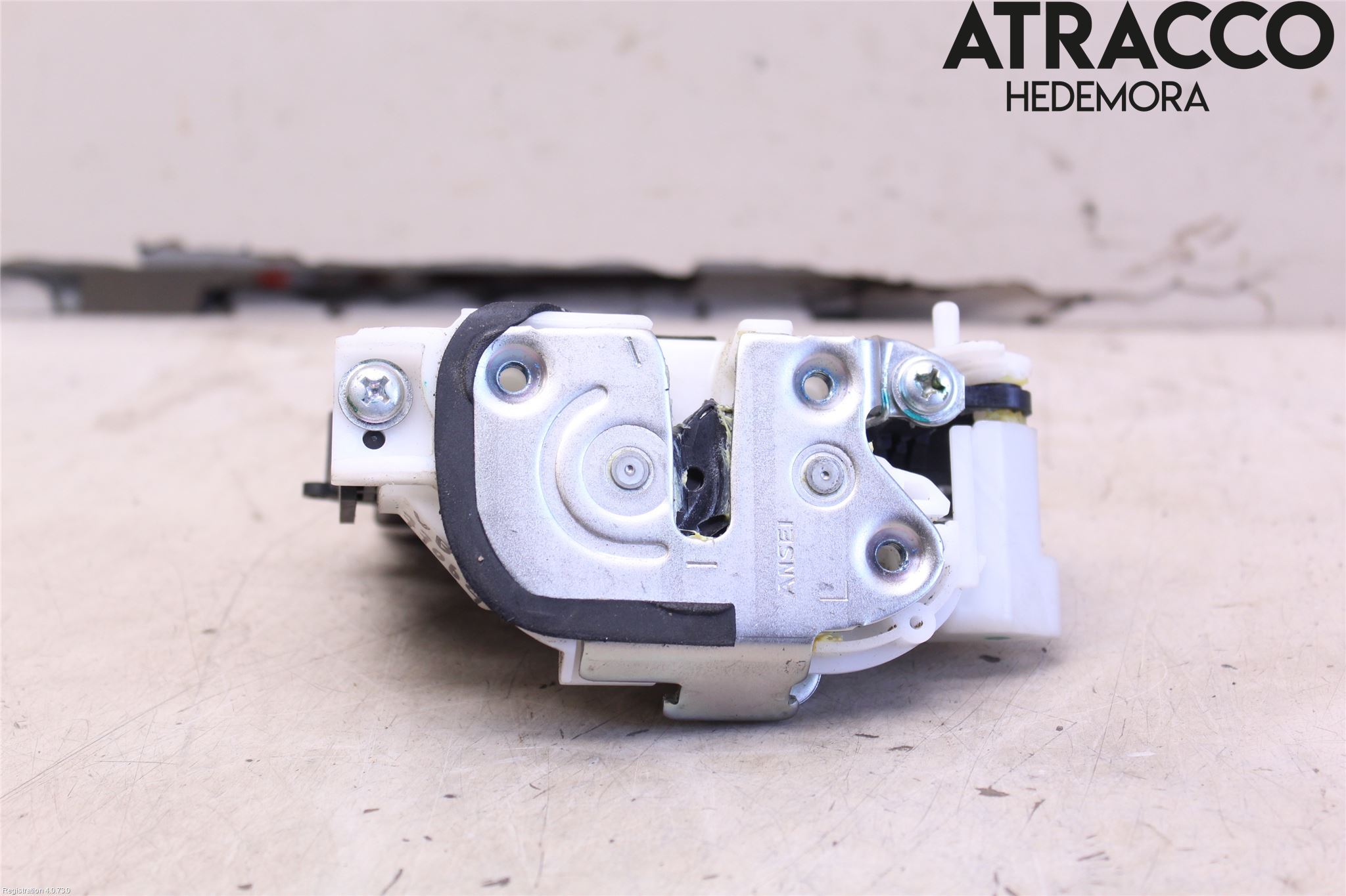 Mitsubishi L200 06-15 Låskista-Dörrlås