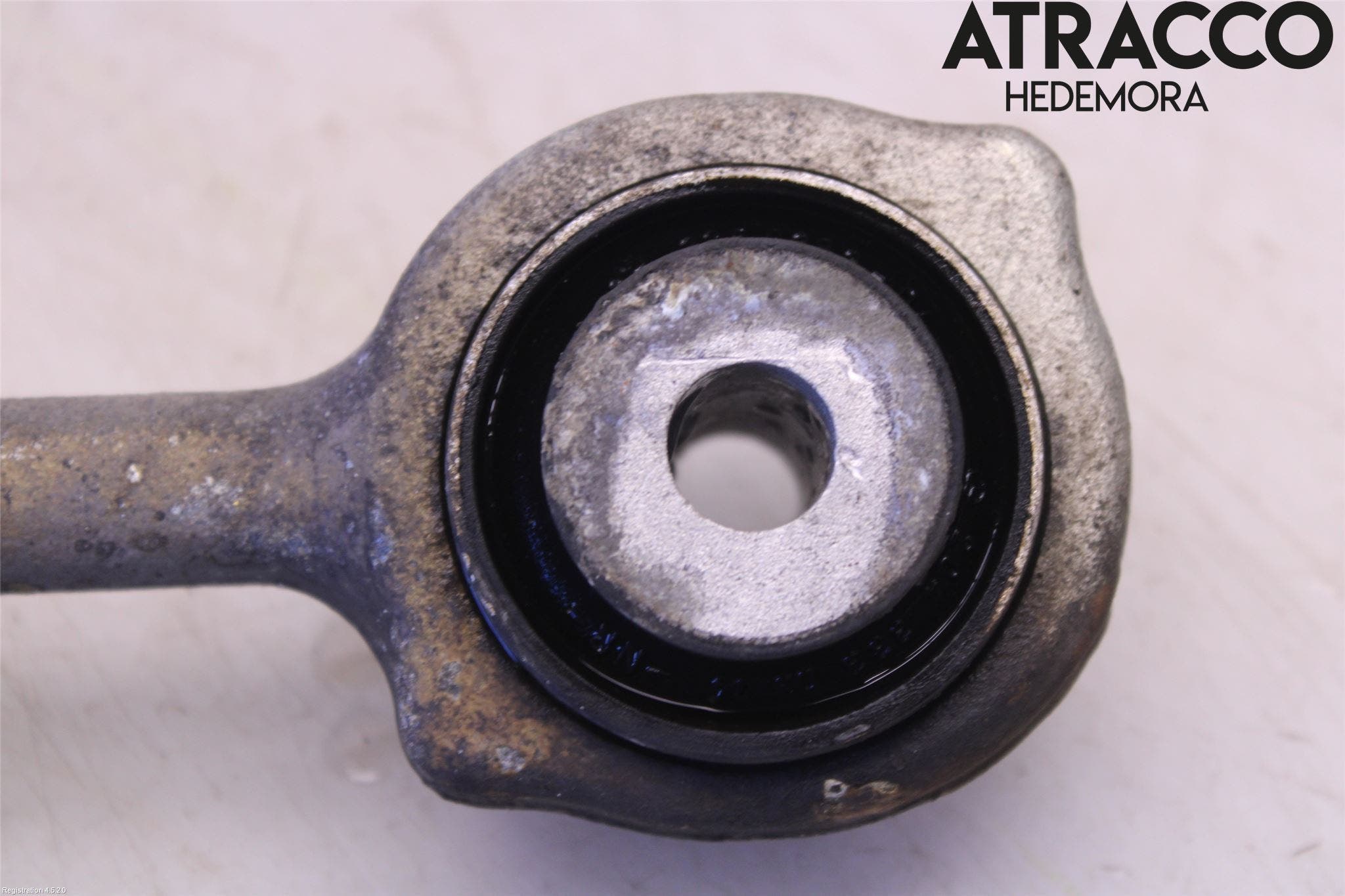 Mercedes-Benz MB E-KLASS (W212) 09-16 Bärarm Fram Undre Vä