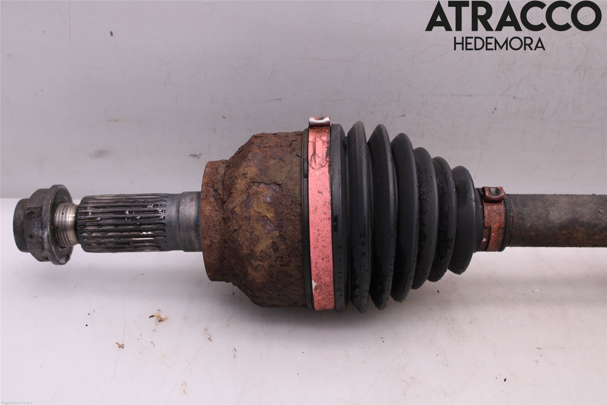 Mazda 5 10-18 Drivaxel Fram Höger