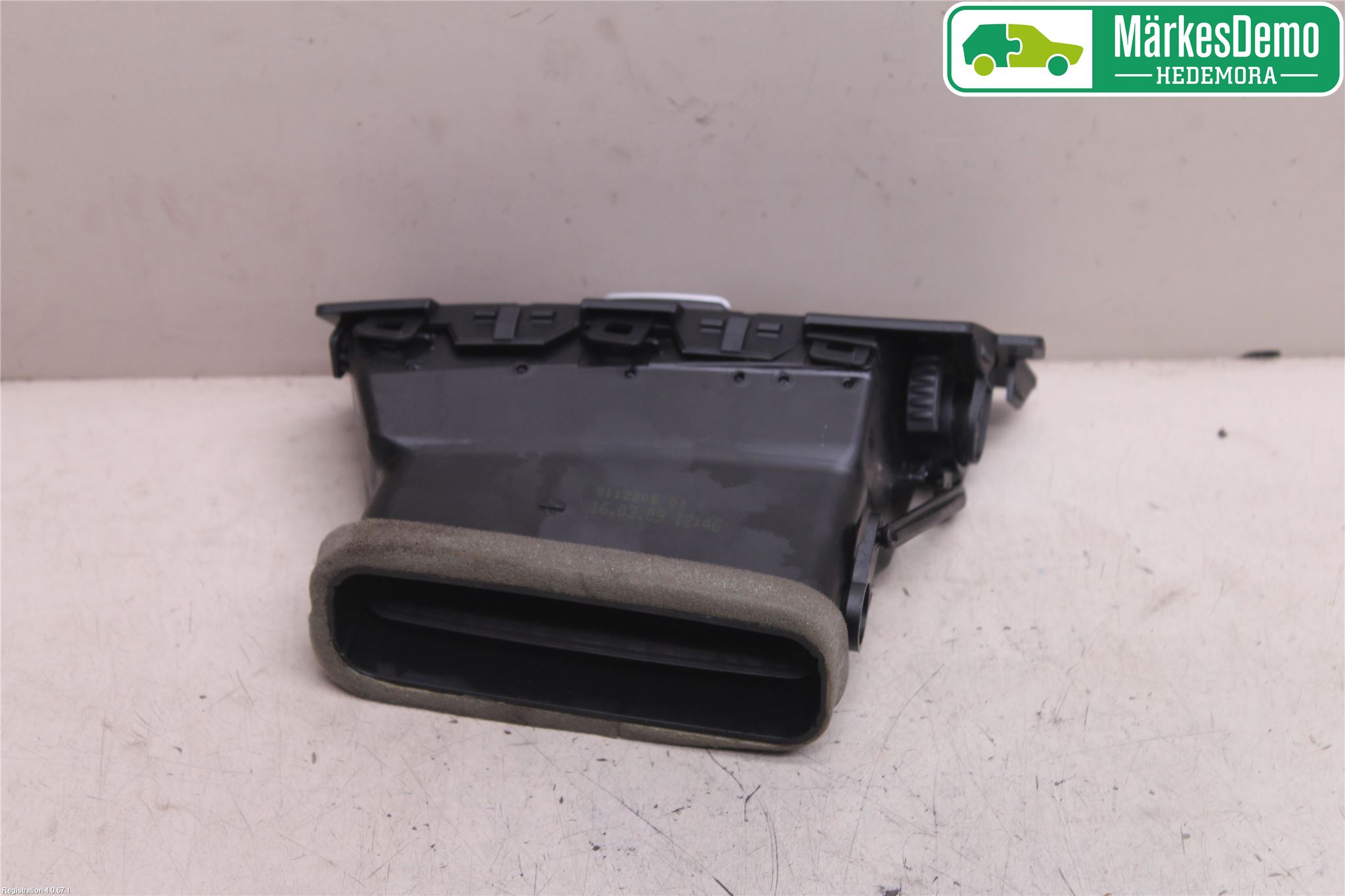 BMW 5 E60/61 Sed/Tou 02-10 Defrosterkanal-Munstycke