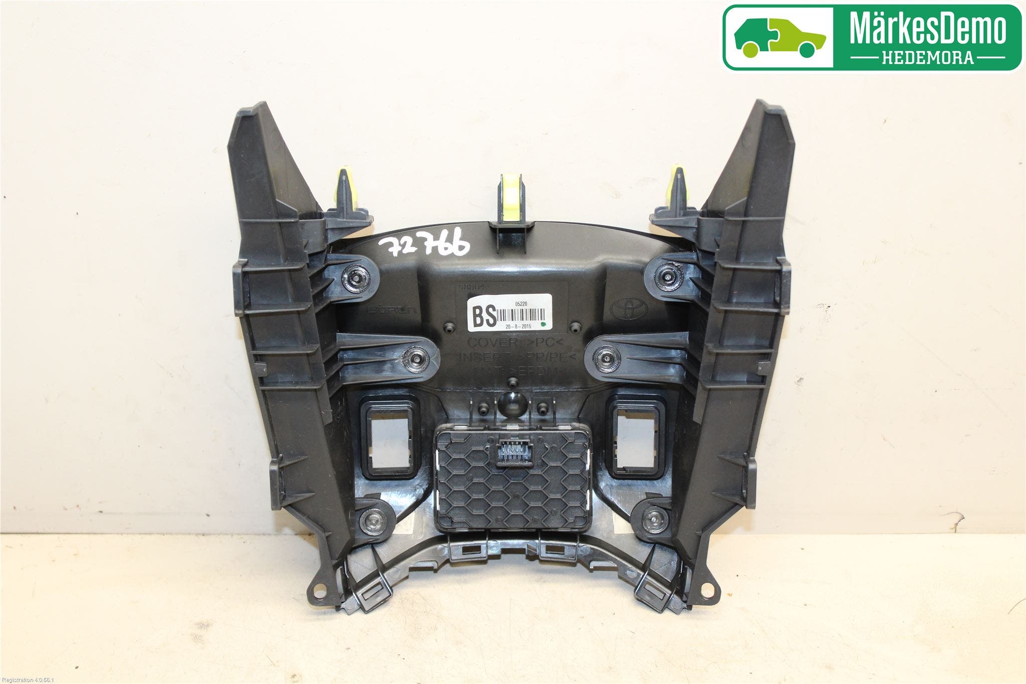 Toyota AVENSIS 16-18 Instrumentbräda Förvaringsfack