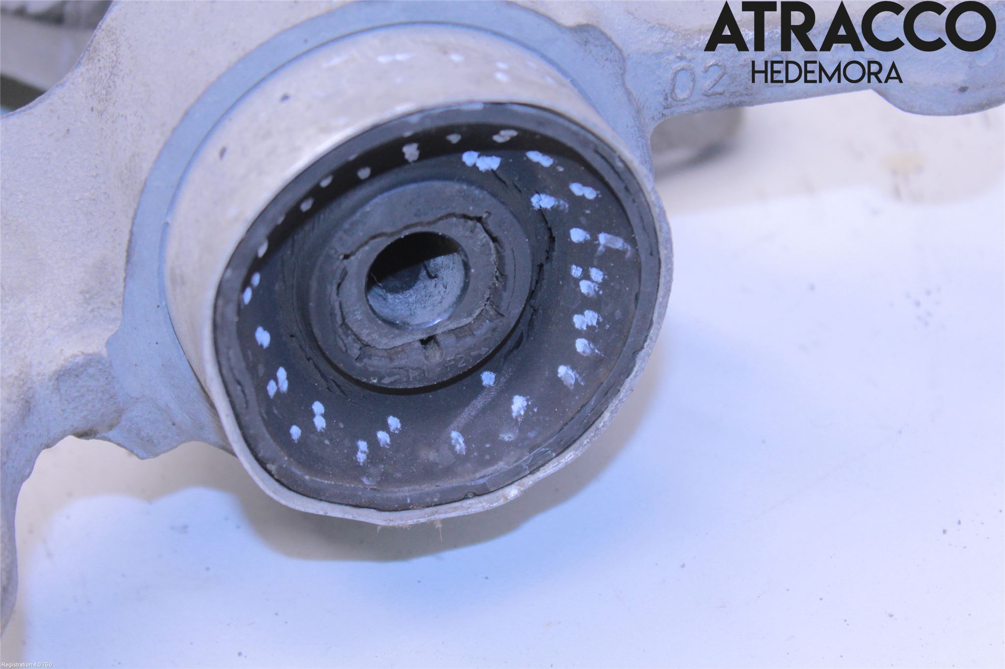 BMW 2 F45 Active Tourer 14-21 Bärarm Fram Undre Vä