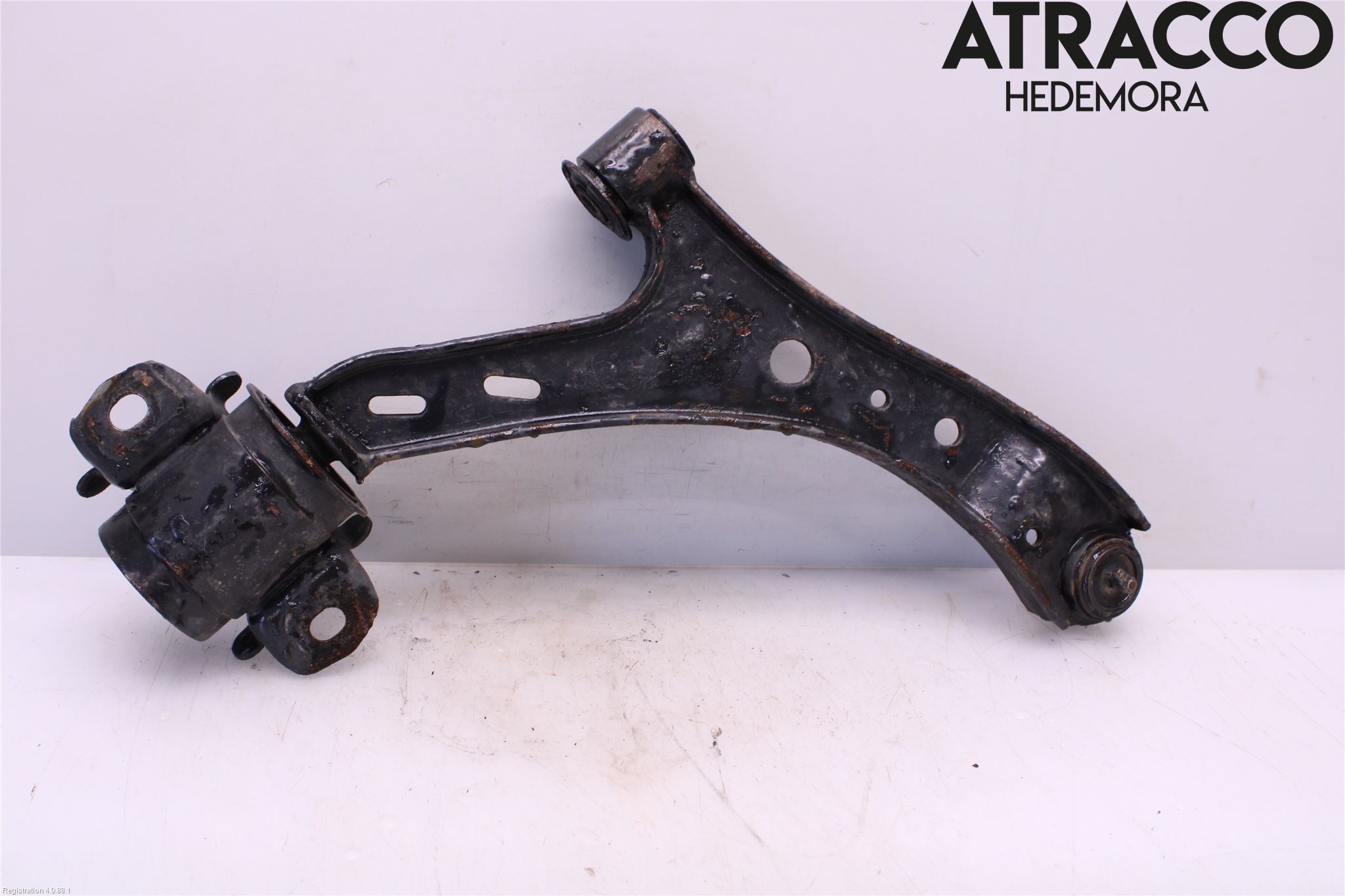 Ford MUSTANG V 05-14 Bärarm Fram Undre Vä