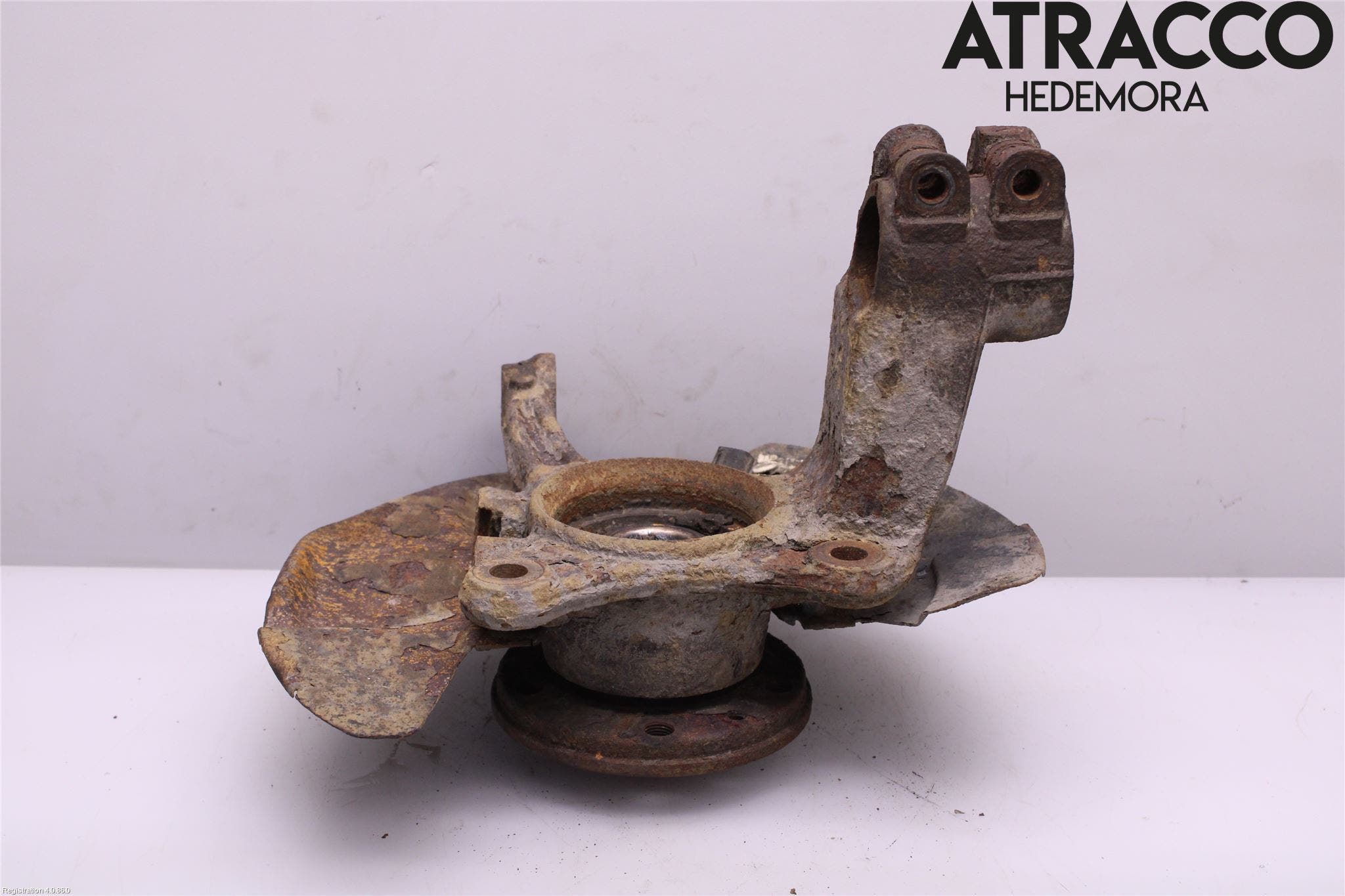 Volkswagen VW TRANSP/CARAVELLE (T5) 04-15 Styrspindel Lagerhus Vä