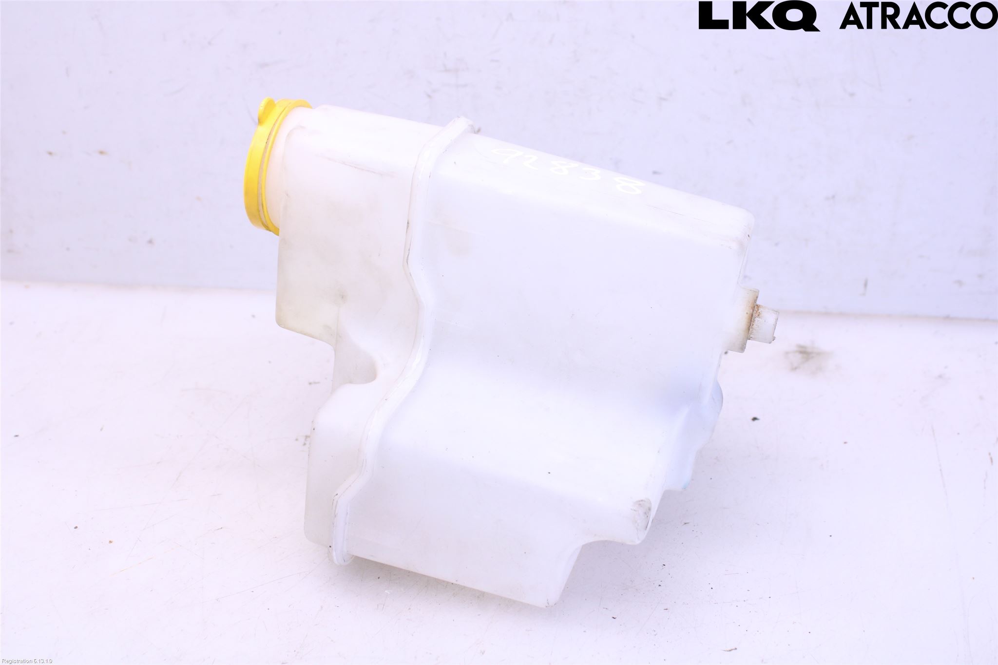 Nissan ALMERA    96-00 Spolartank Vindruta