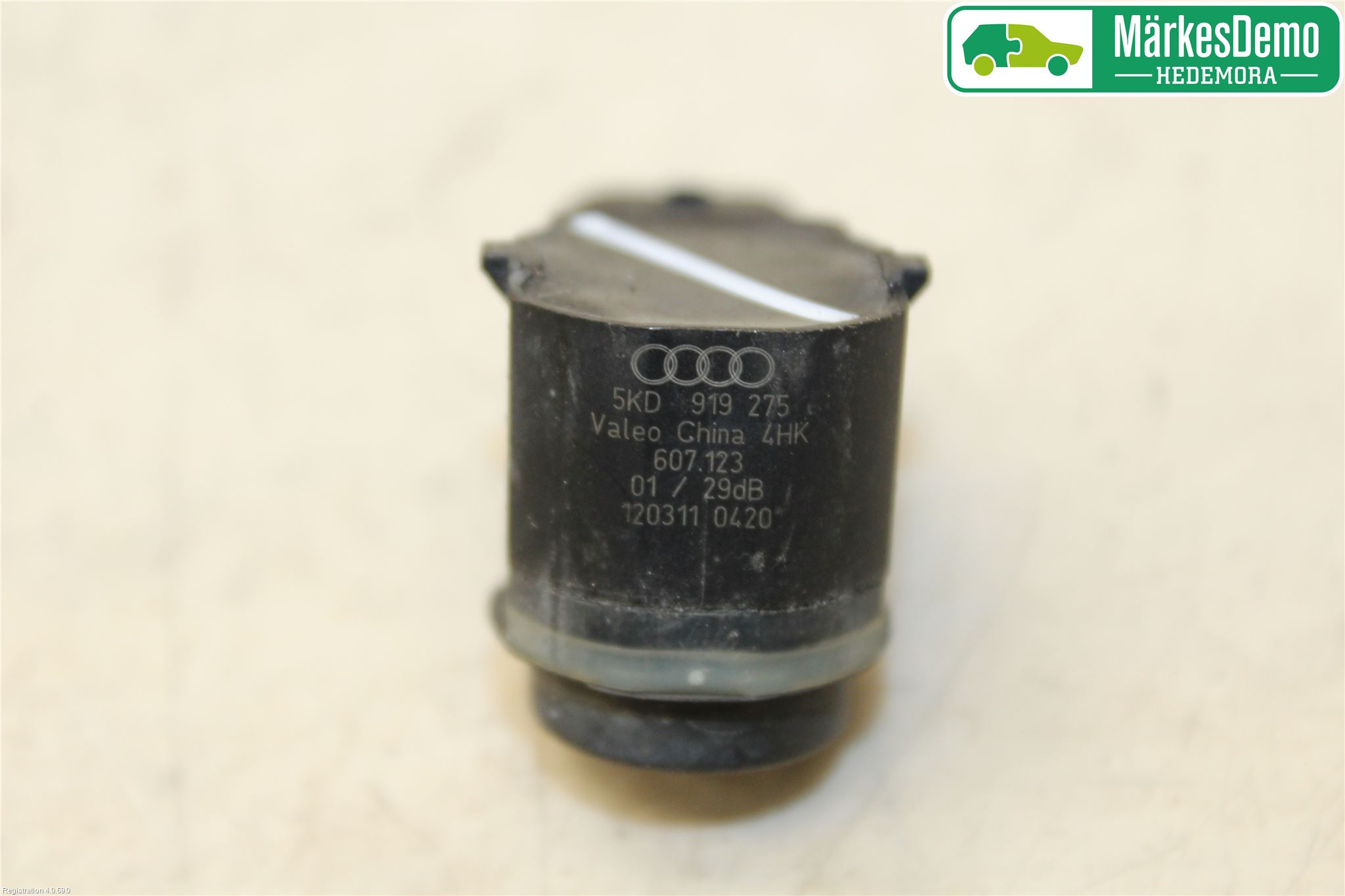 Volkswagen VW PASSAT 11-14 Parkeringshjälp Frontsensor