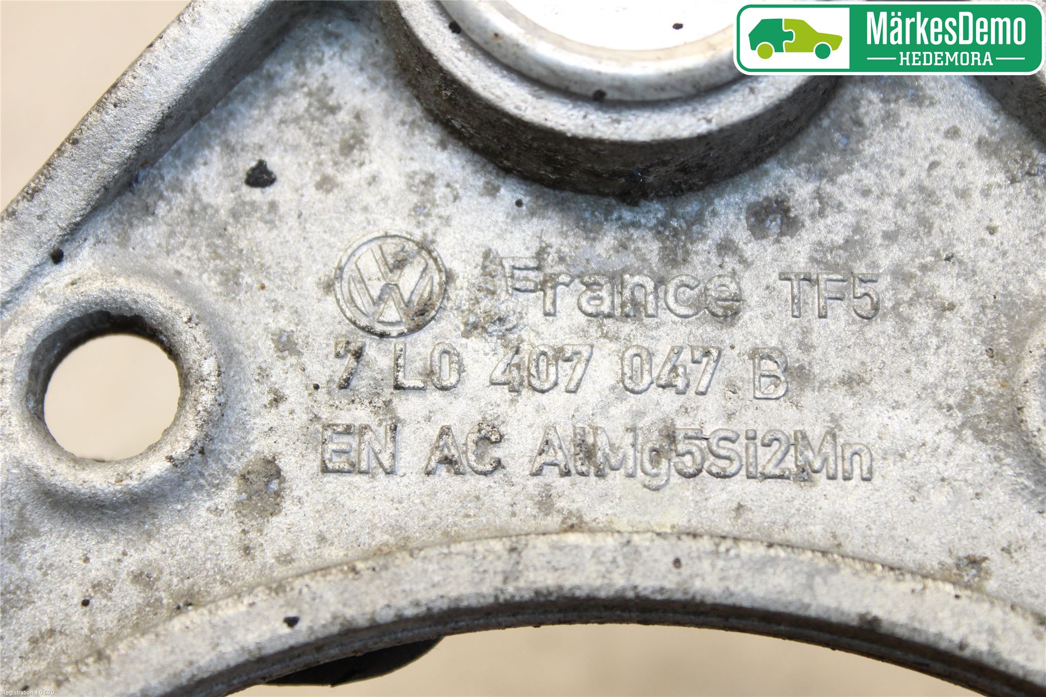 Audi Q7/SQ7 Bärarm Fram Övre Hö