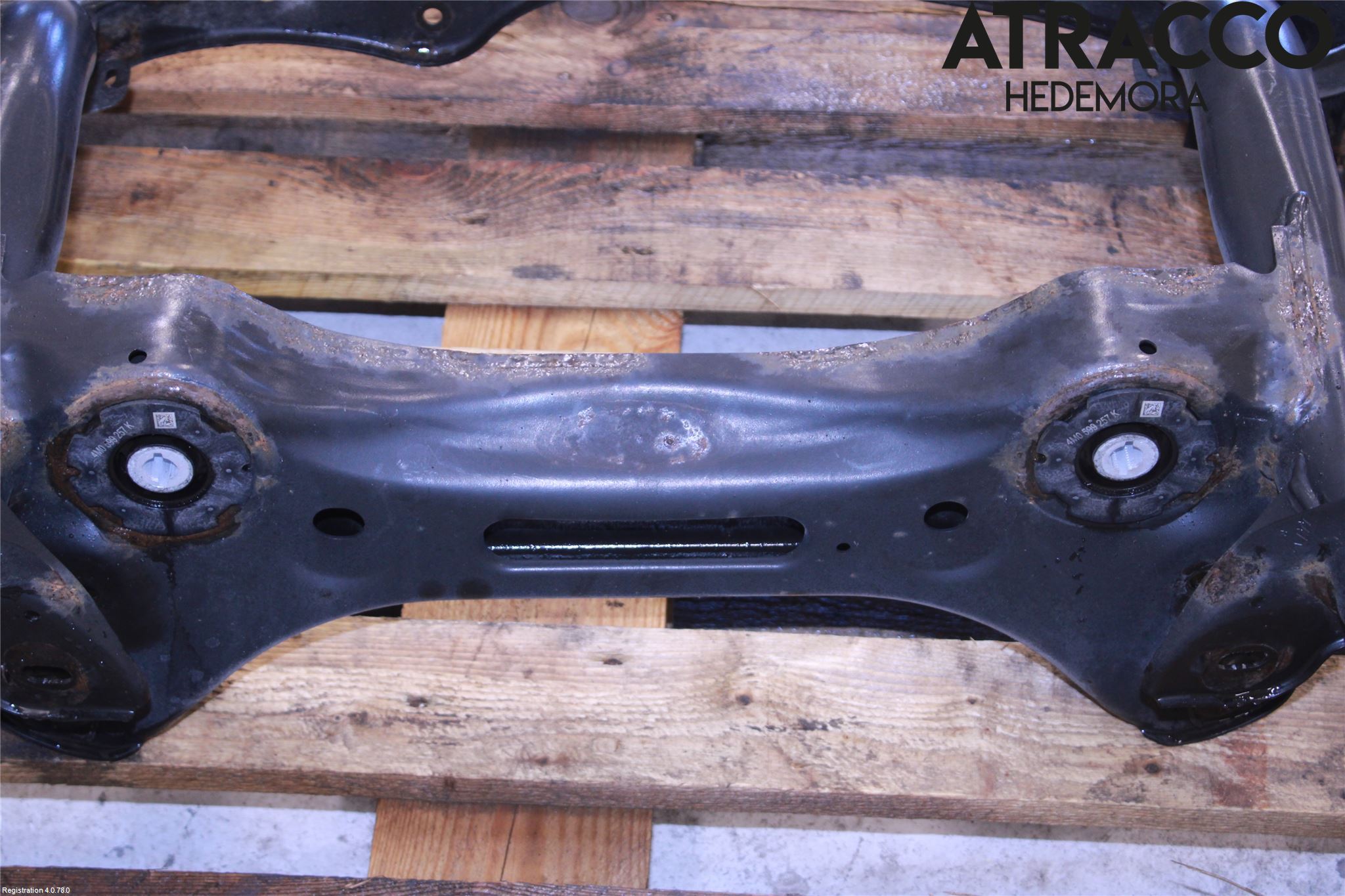 Audi A4/S4 B9 16-19 Bakaxelbalk