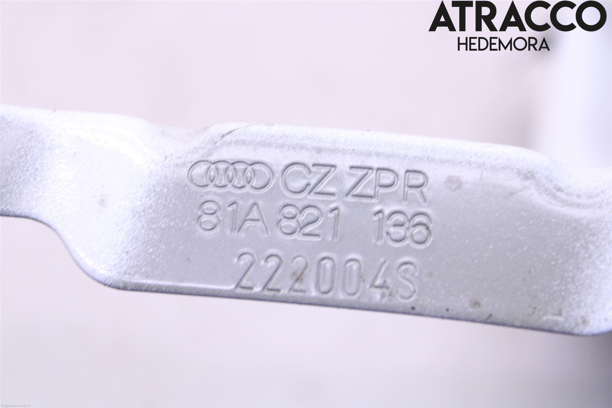 Audi Q2/SQ2 17- Skärmfäste Fram Hö